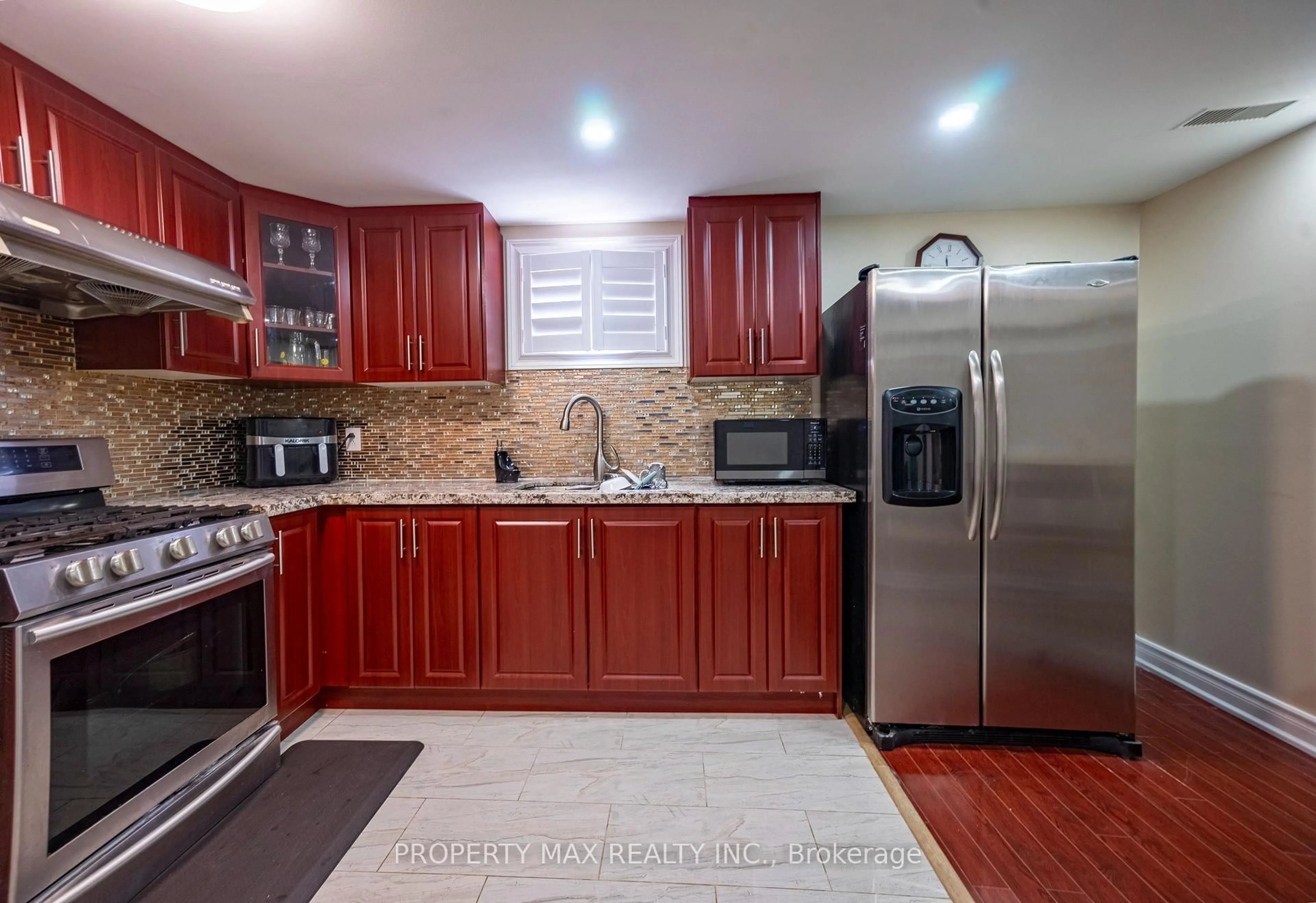Standard kitchen, unknown for 29 Grackle Tr, Toronto Ontario M1X 2A4