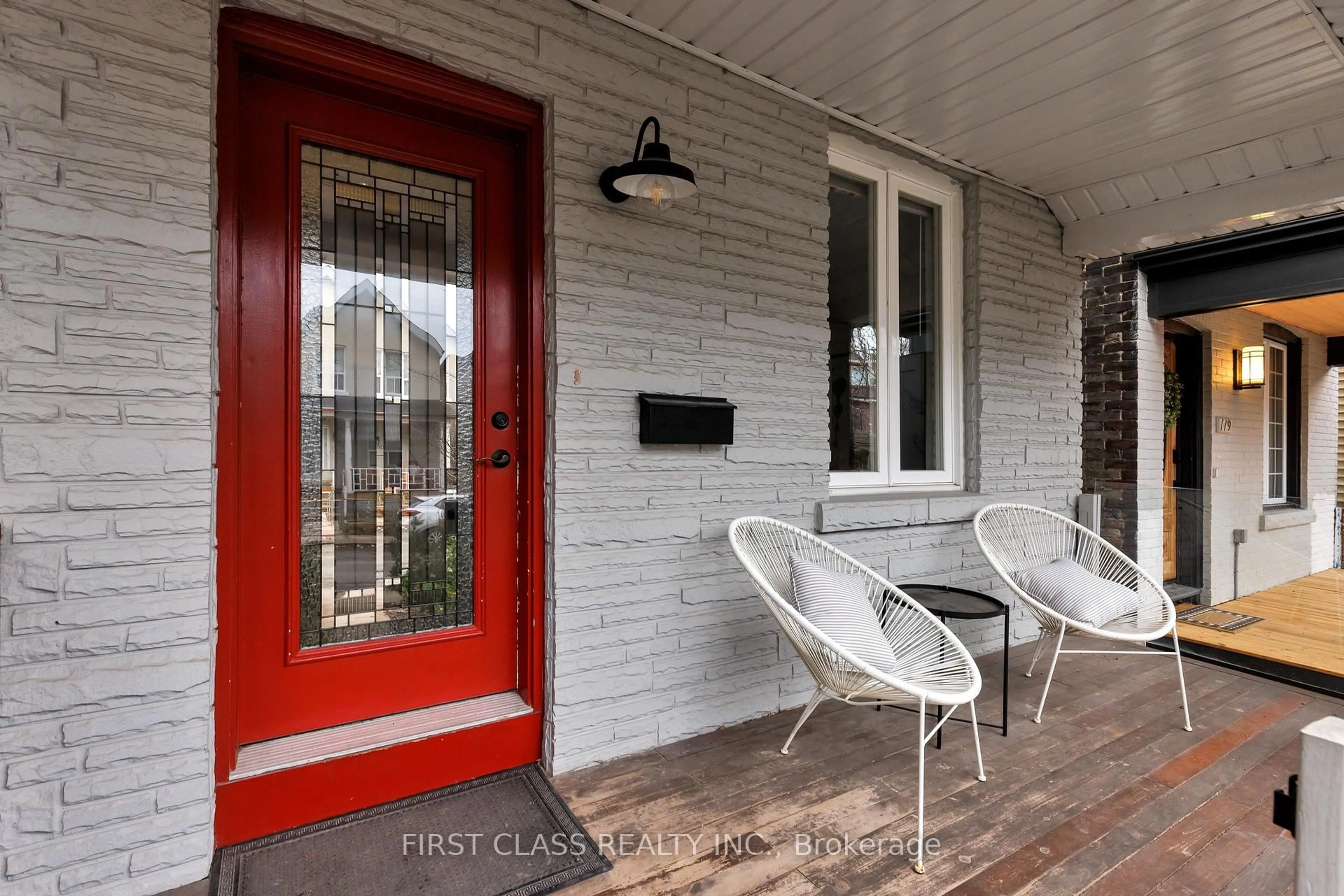 Indoor entryway for 121 Galt Ave, Toronto Ontario M4M 2Z4