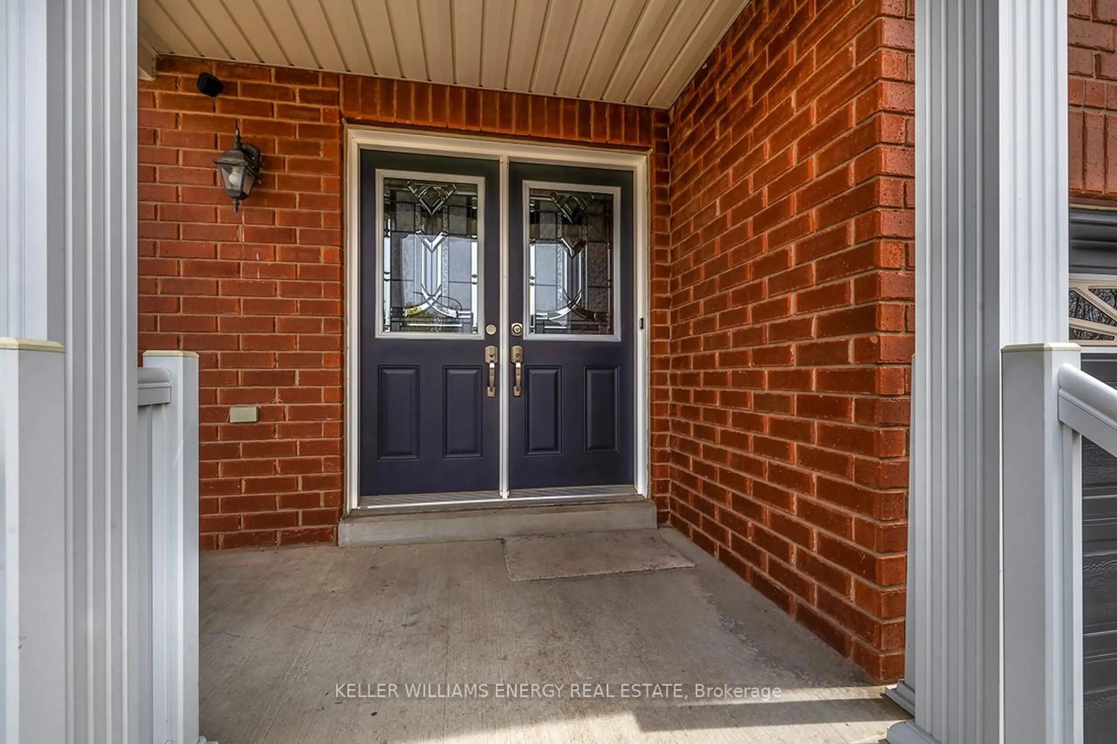 Indoor entryway for 49 Harkness Dr, Whitby Ontario L1R 0C5
