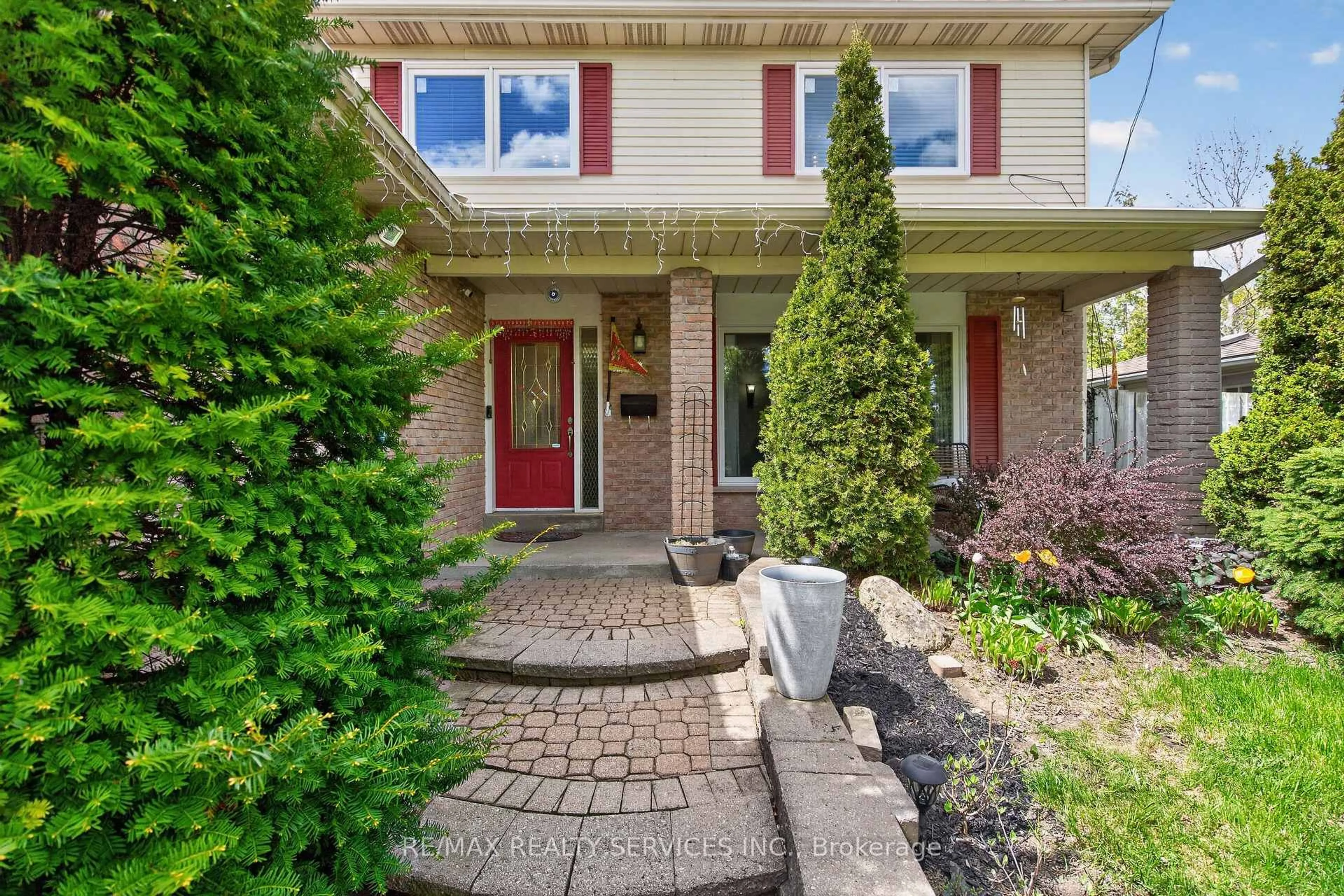 Home with brick exterior material, street for 2 Dunbar Dr, Whitby Ontario L1N 6R7