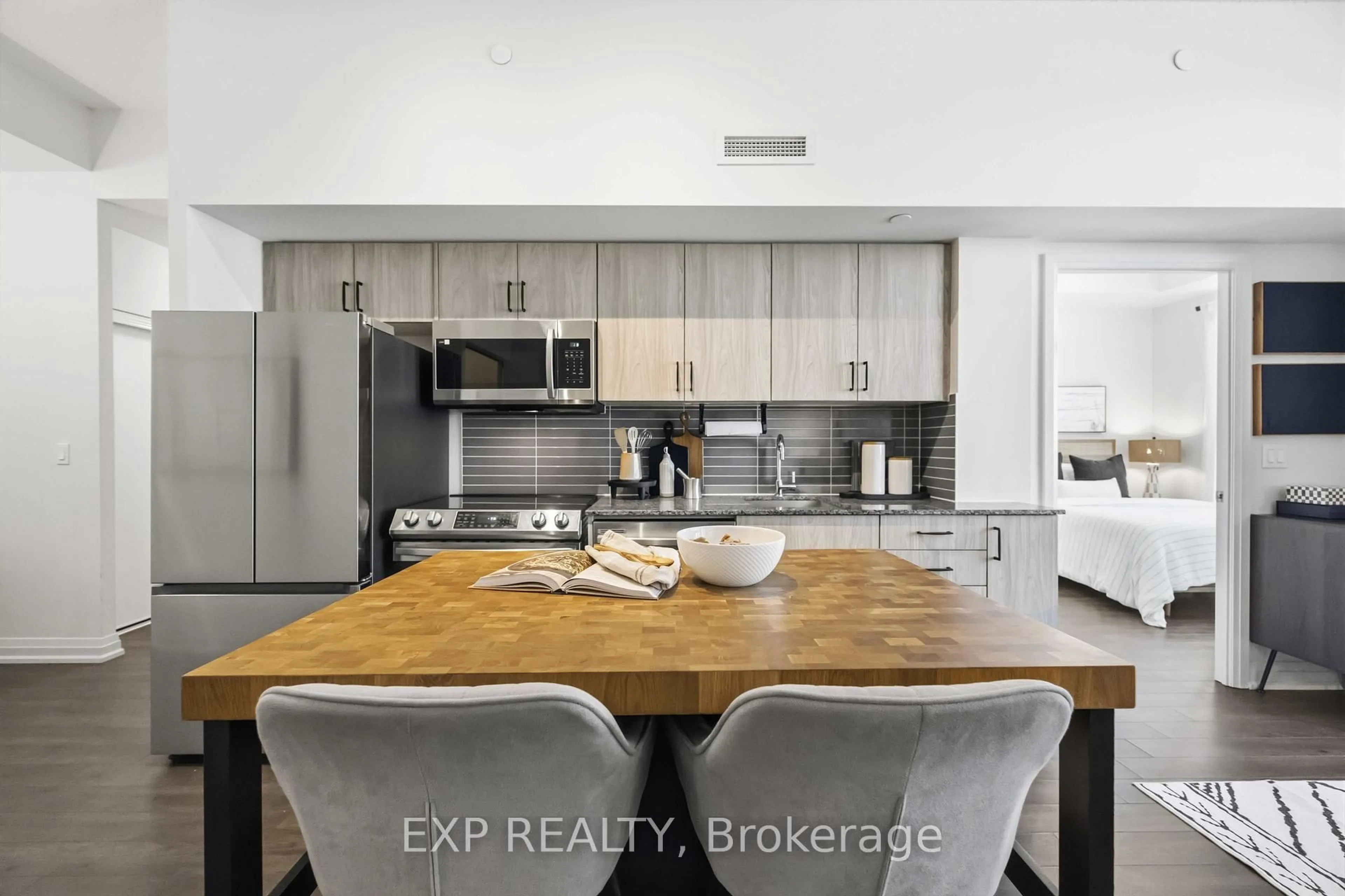 Open concept kitchen, unknown for 20 Meadowglen Pl #2710, Toronto Ontario M1G 0A9