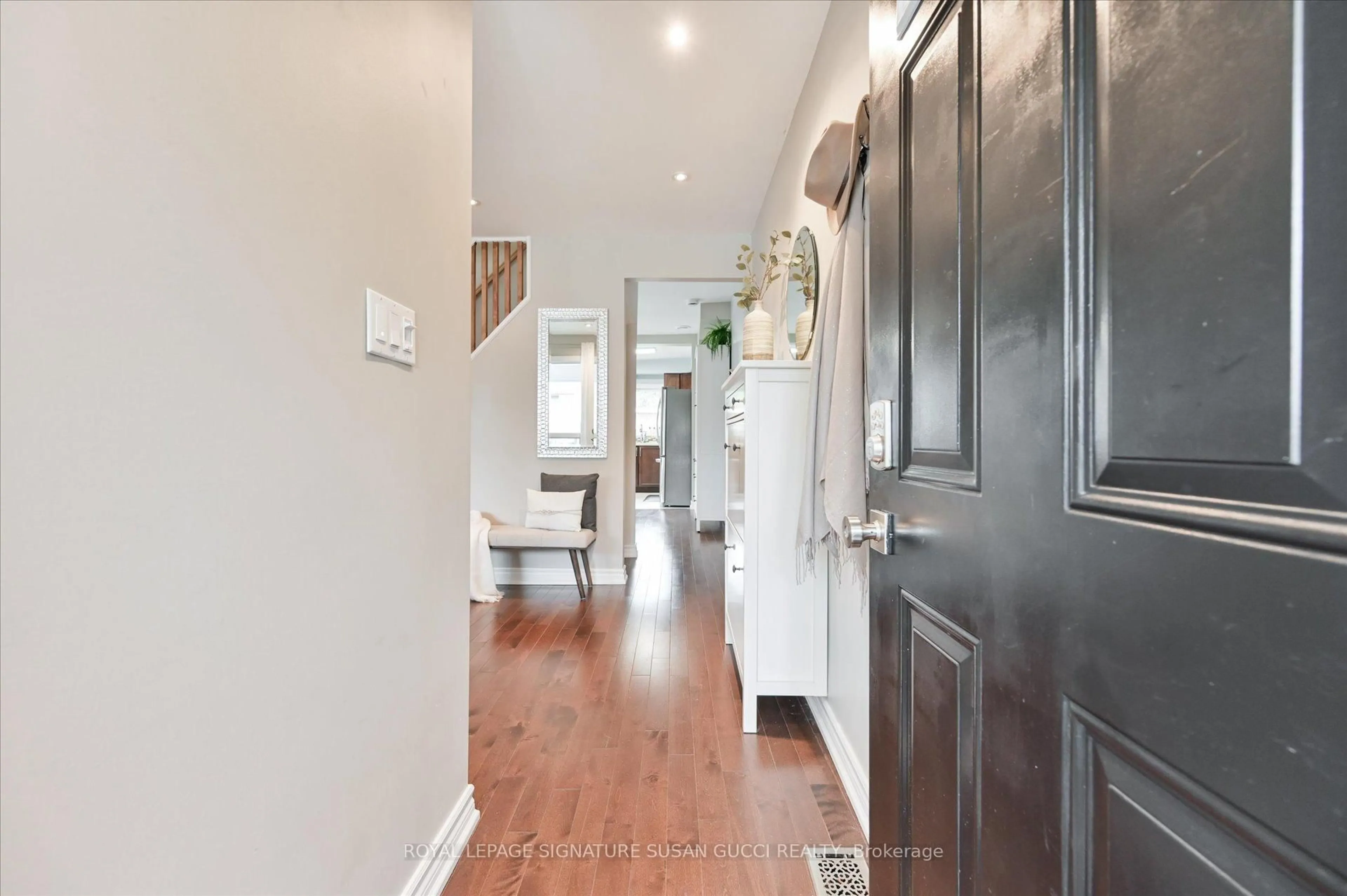 Indoor entryway for 2 Newman Ave, Toronto Ontario M4C 5A4