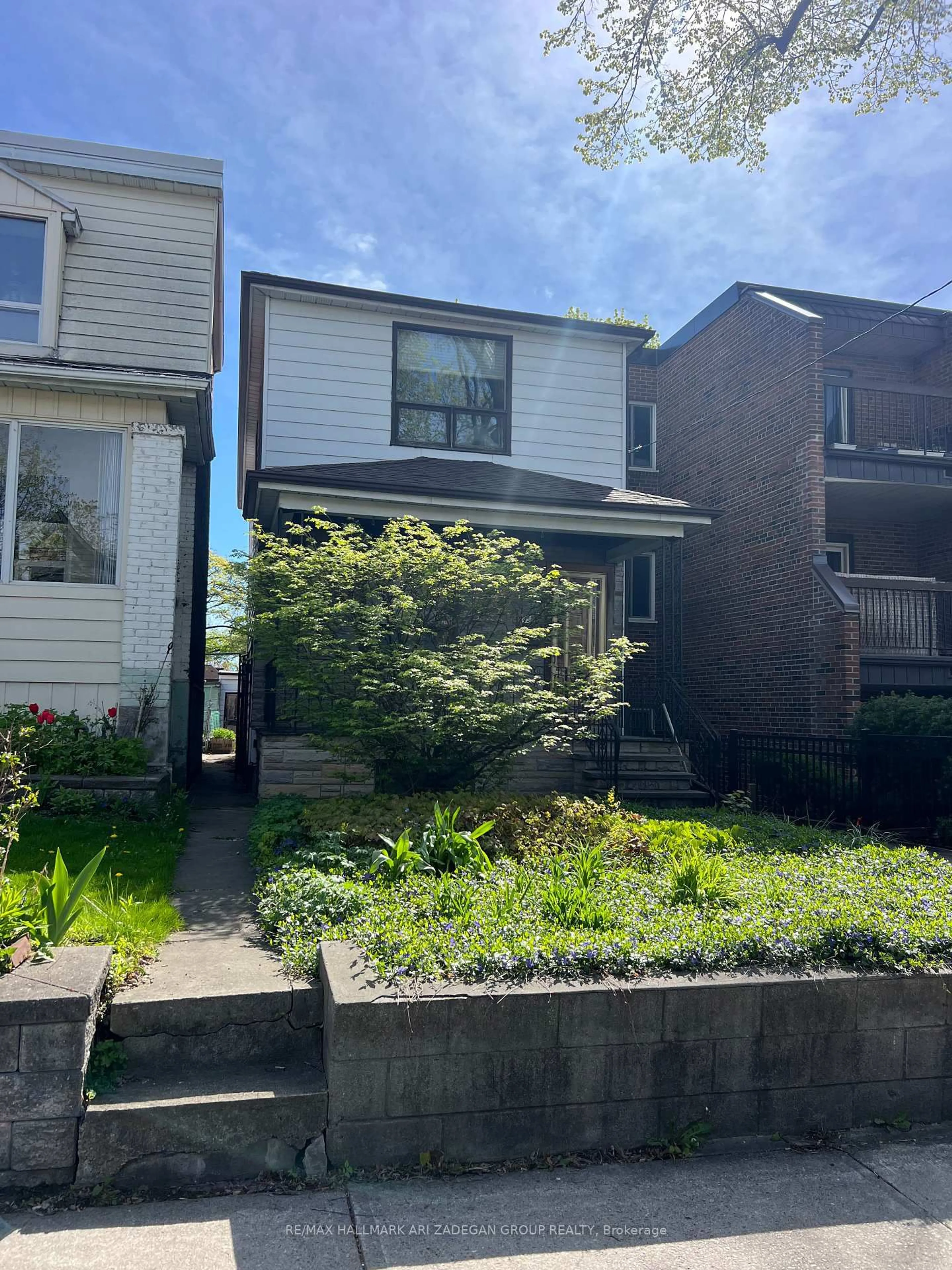 Unknown for 43 Eaton Ave, Toronto Ontario M4J 2Z4