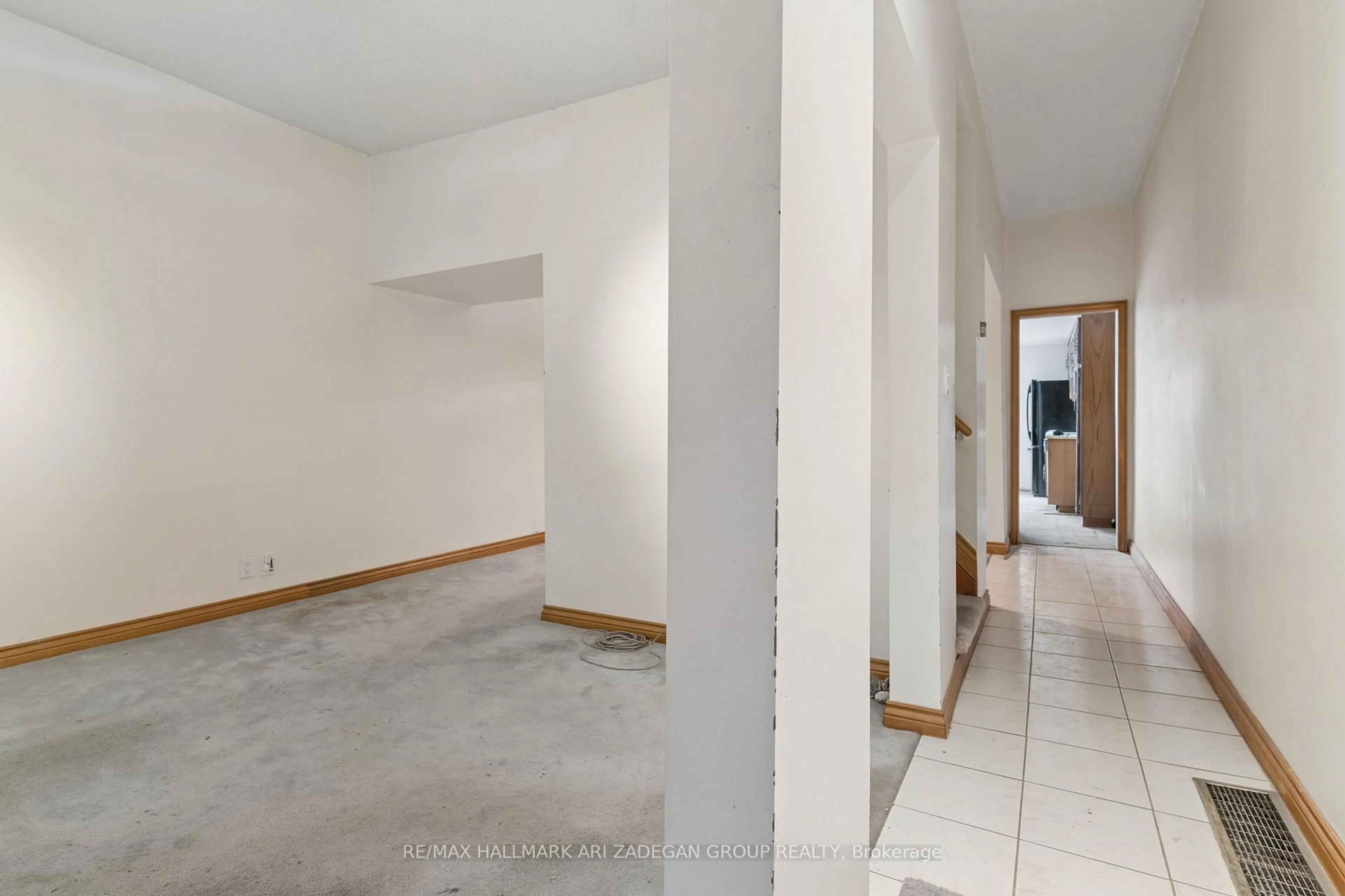 Unknown for 43 Eaton Ave, Toronto Ontario M4J 2Z4