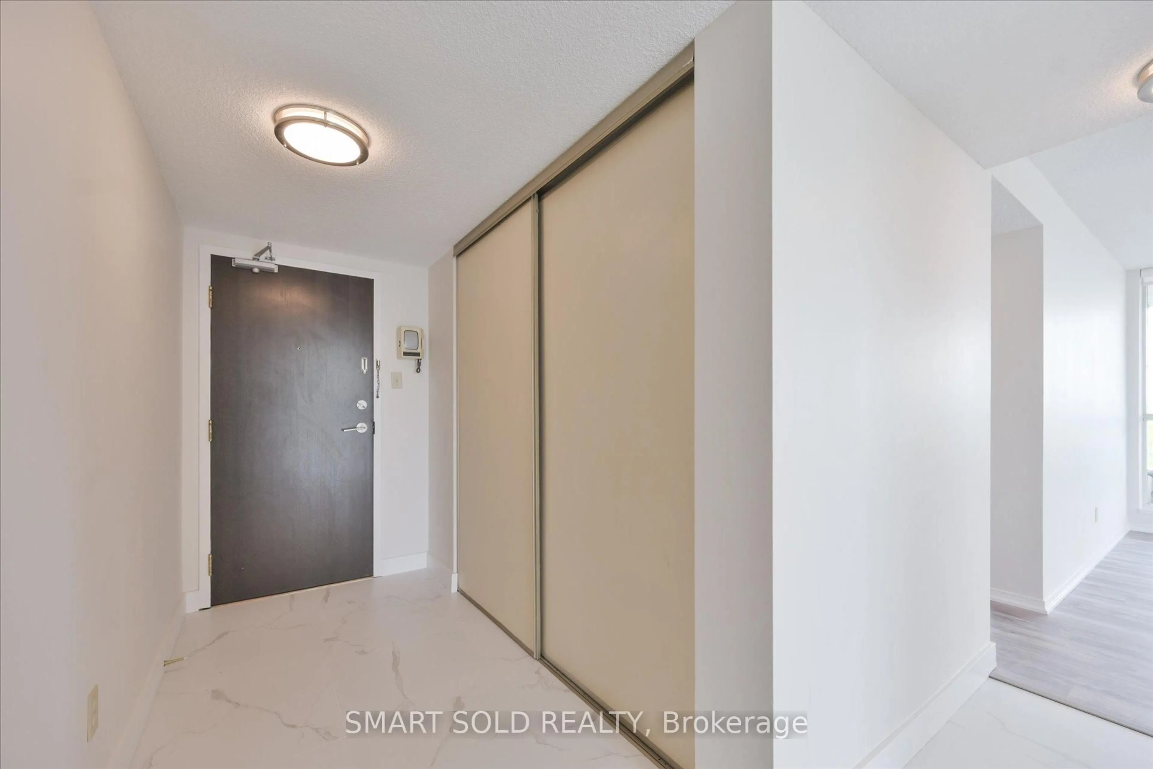 Indoor entryway for 4725 Sheppard Ave #704, Toronto Ontario M1S 5B3