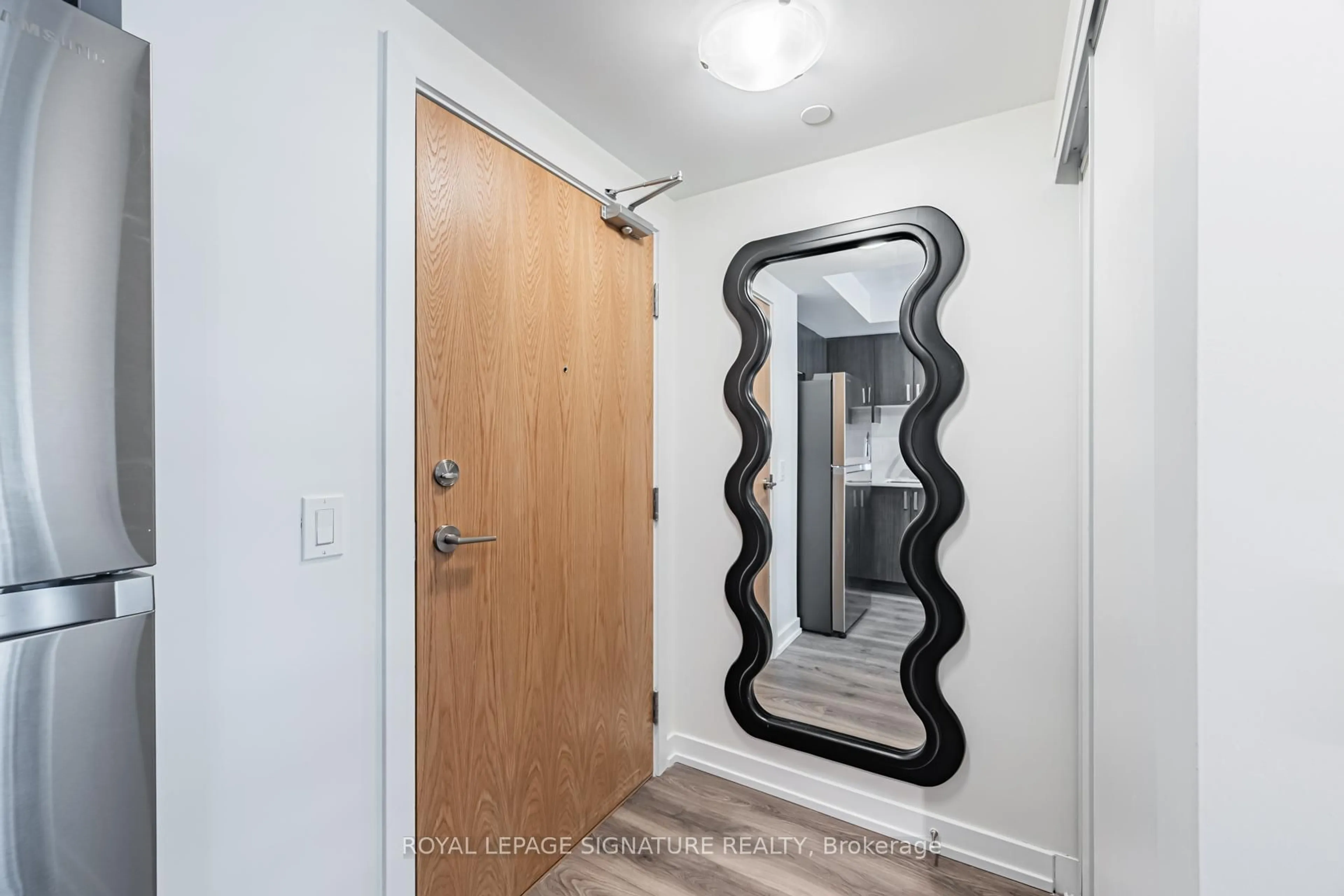 Indoor entryway for 1435 Celebration Dr #2006, Pickering Ontario L1W 0C4