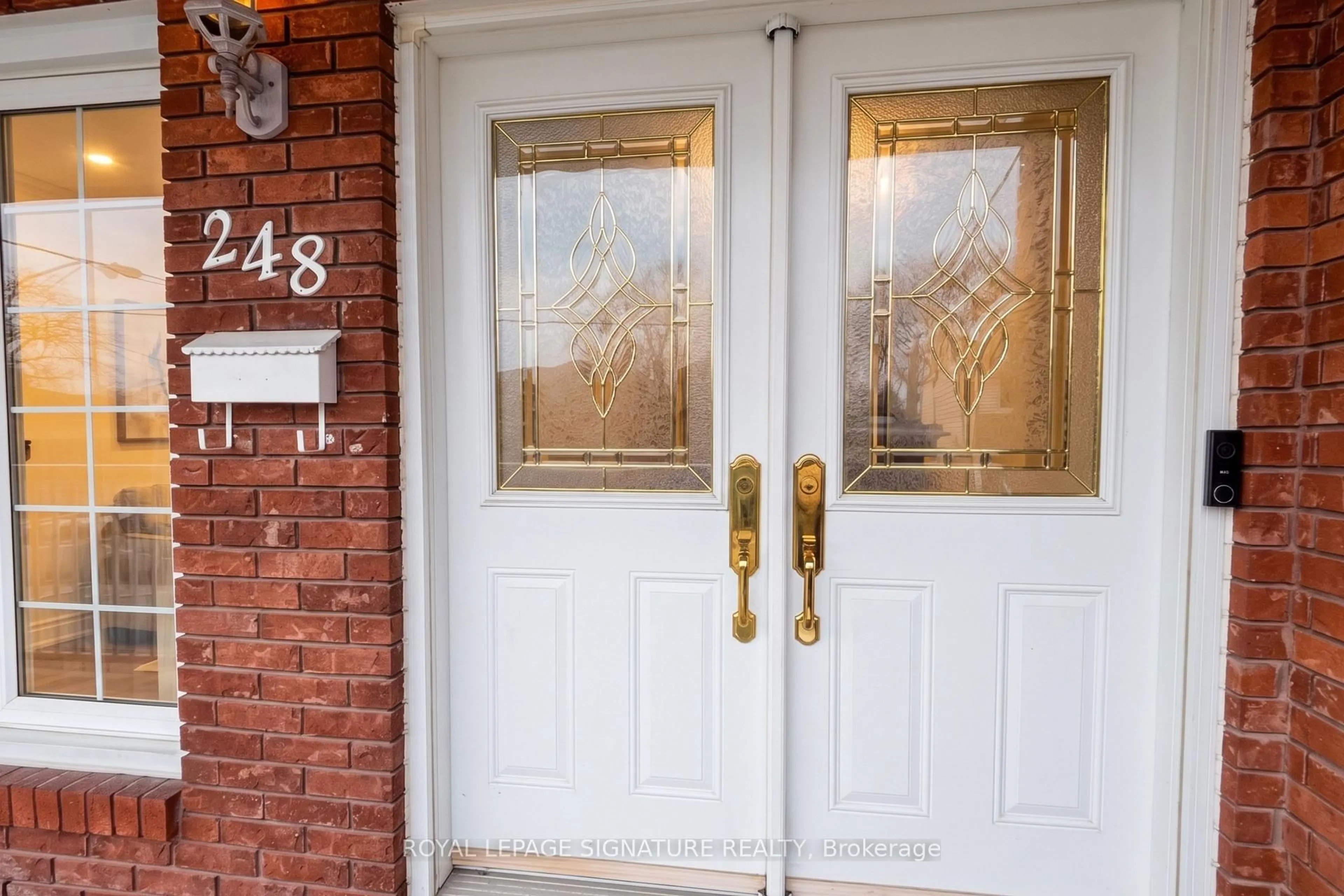 Indoor entryway for 248 Gowan Ave, Toronto Ontario M4J 2K6