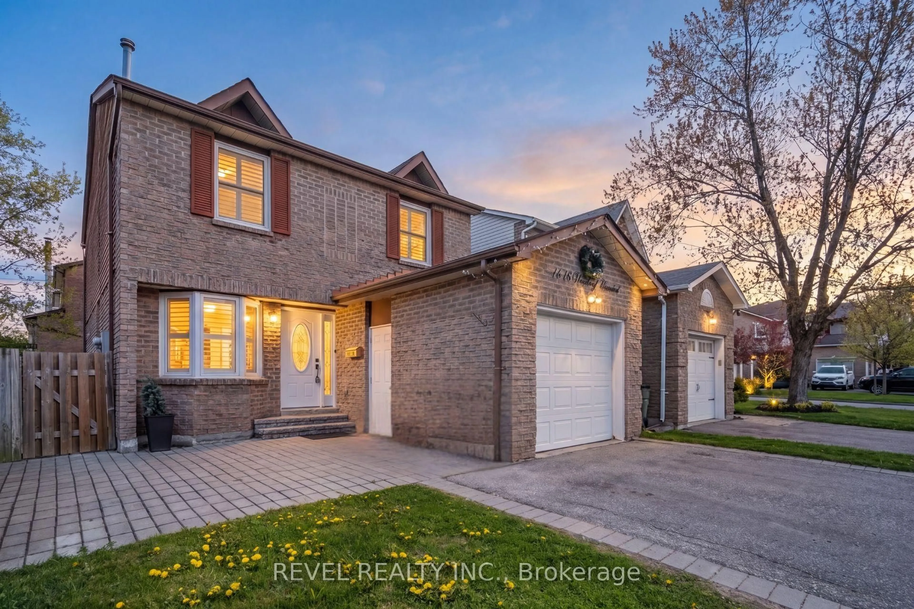 Home with brick exterior material, street for 1518 Woodruff Cres, Pickering Ontario L1V 3S6