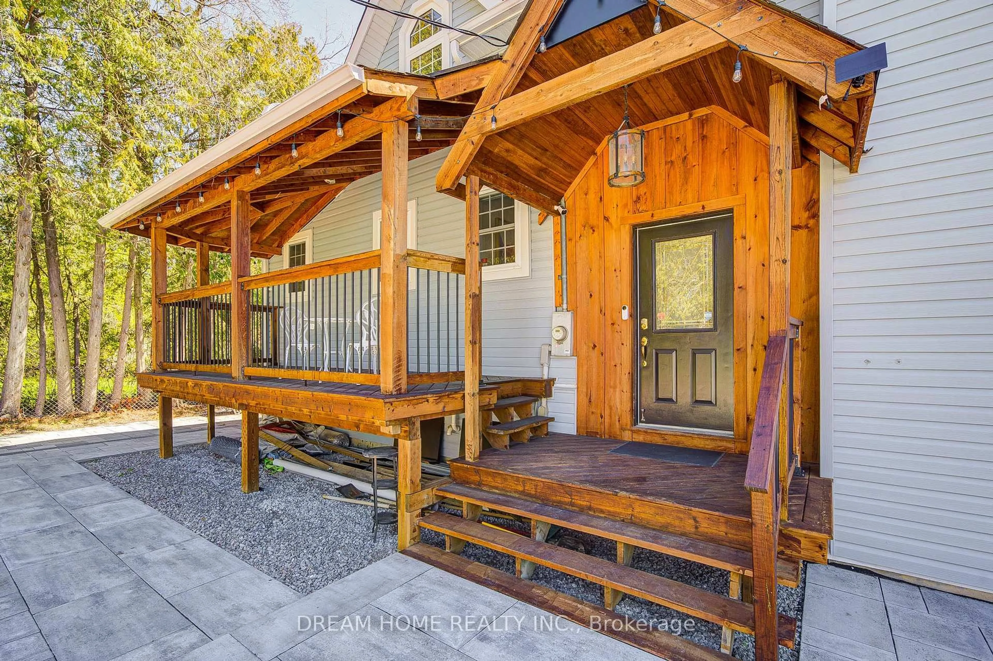 Patio, street for 339 Carnegie Beach Rd, Scugog Ontario L9L 1B6