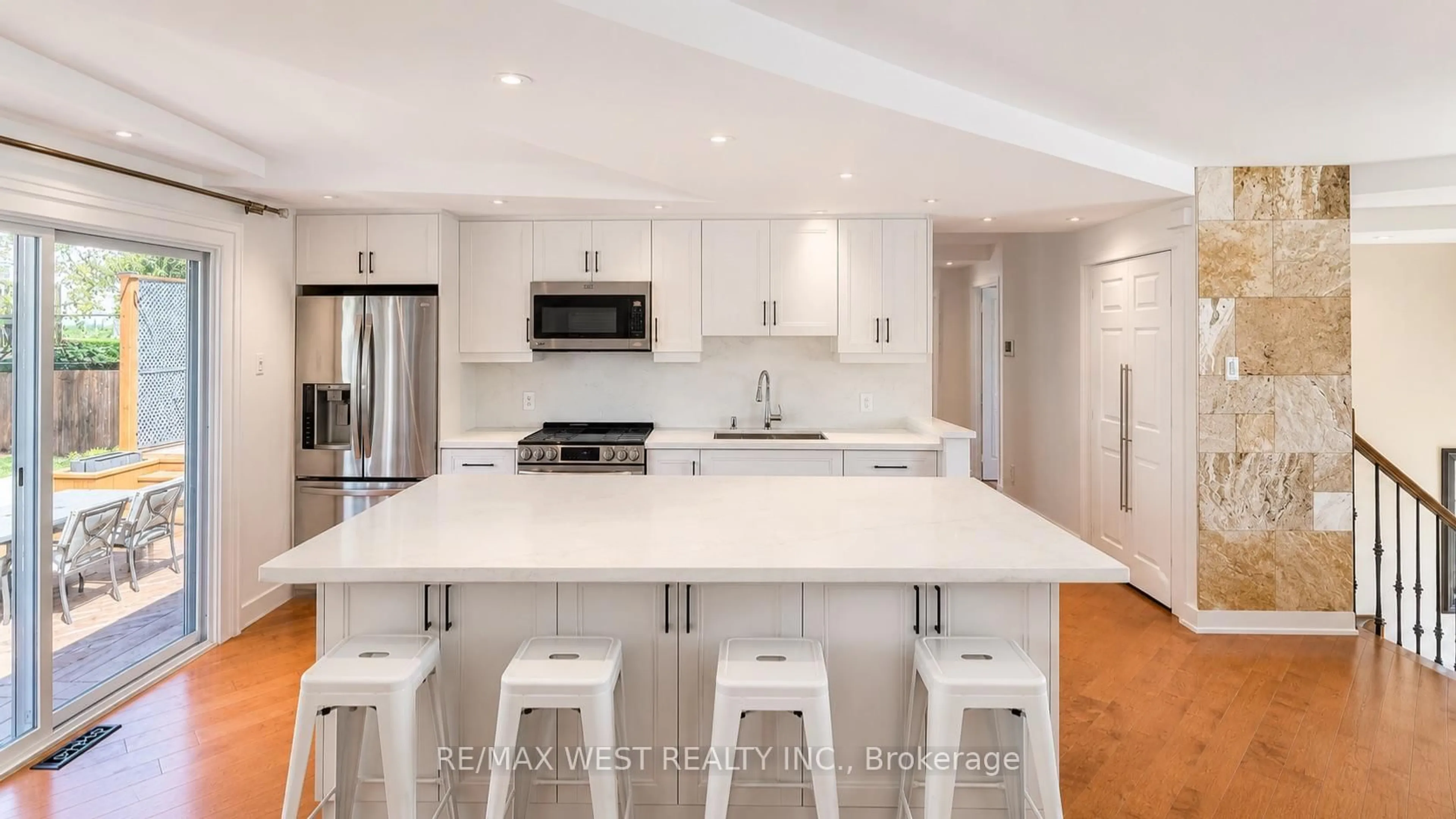 Open concept kitchen, ceramic/tile floor for 94 White Heather Blvd, Toronto Ontario M1V 1P8