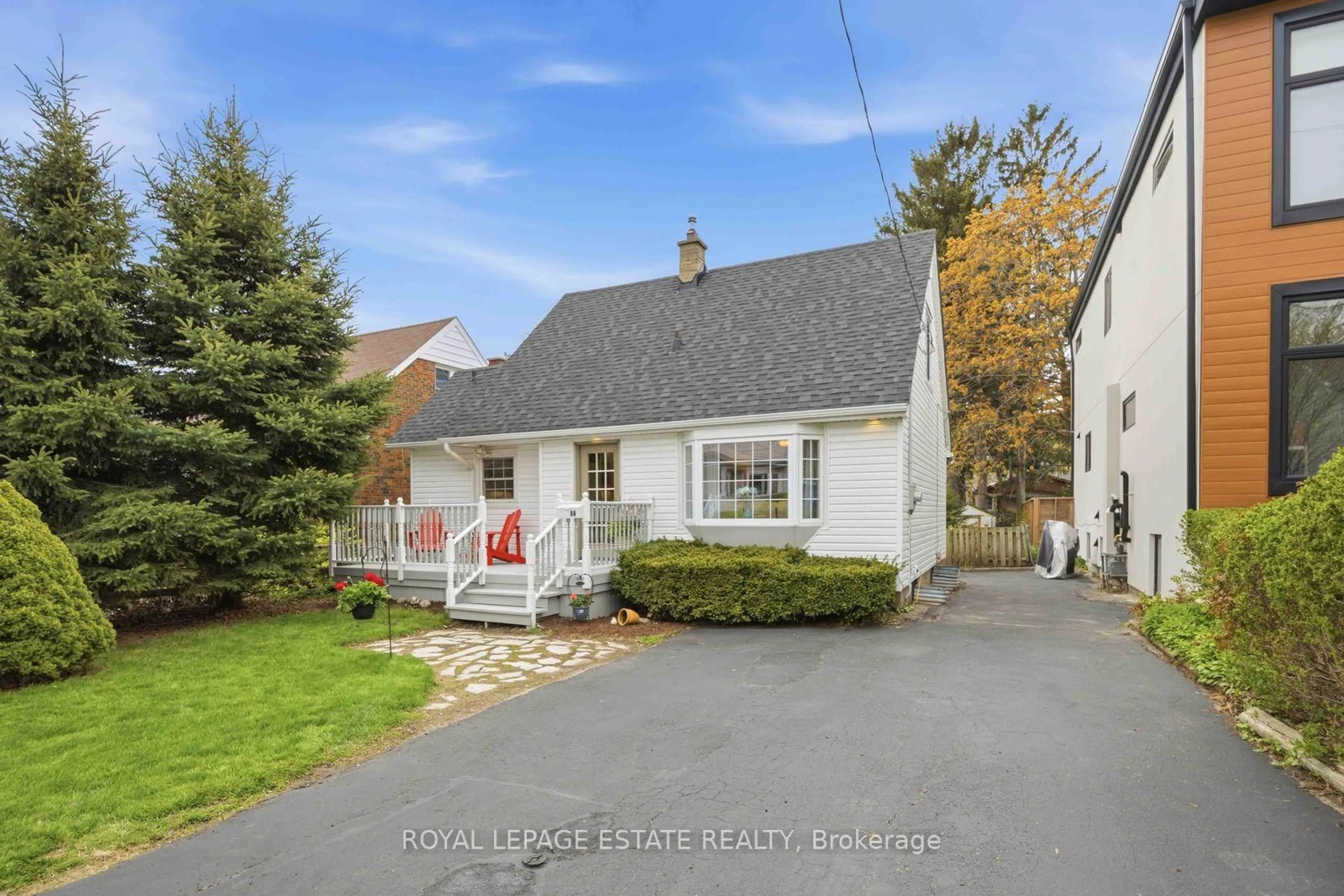 A pic from outside/outdoor area/front of a property/back of a property/a pic from drone, street for 66 Harewood Ave, Toronto Ontario M1M 2R3