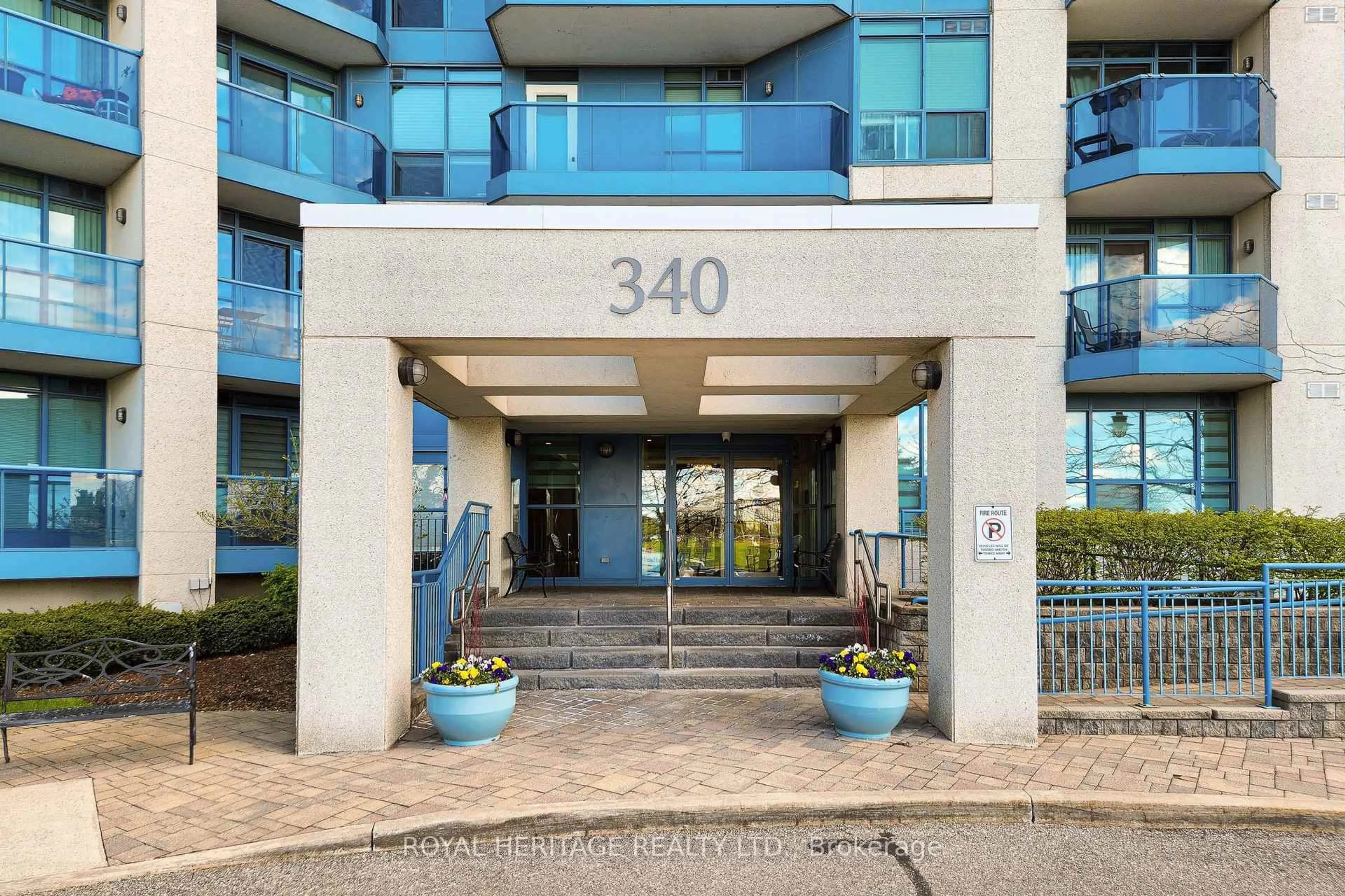 Indoor foyer for 340 Watson St #112, Whitby Ontario L1N 9G1
