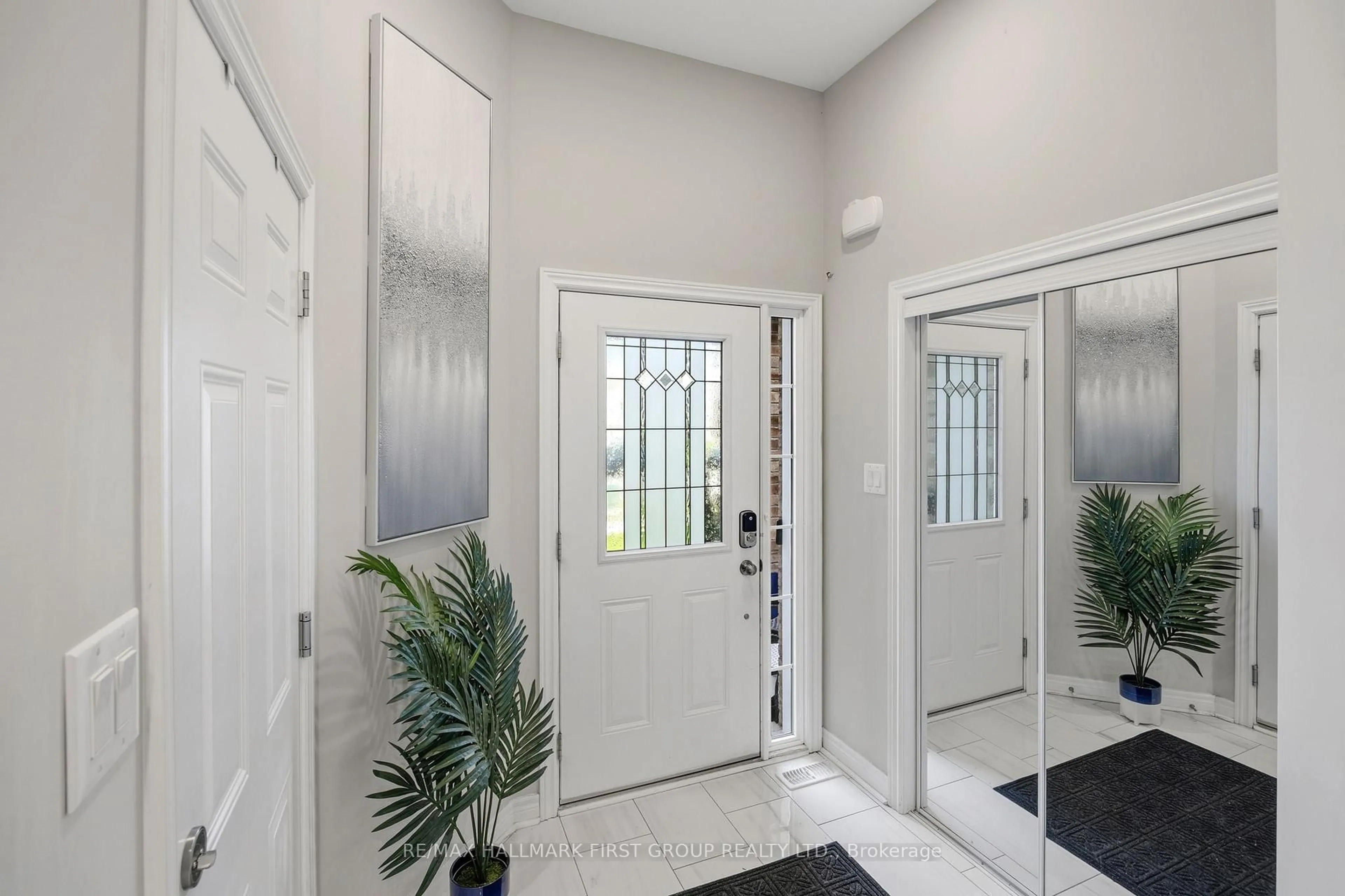Indoor entryway for 162 Leney St, Ajax Ontario L1Z 0T6