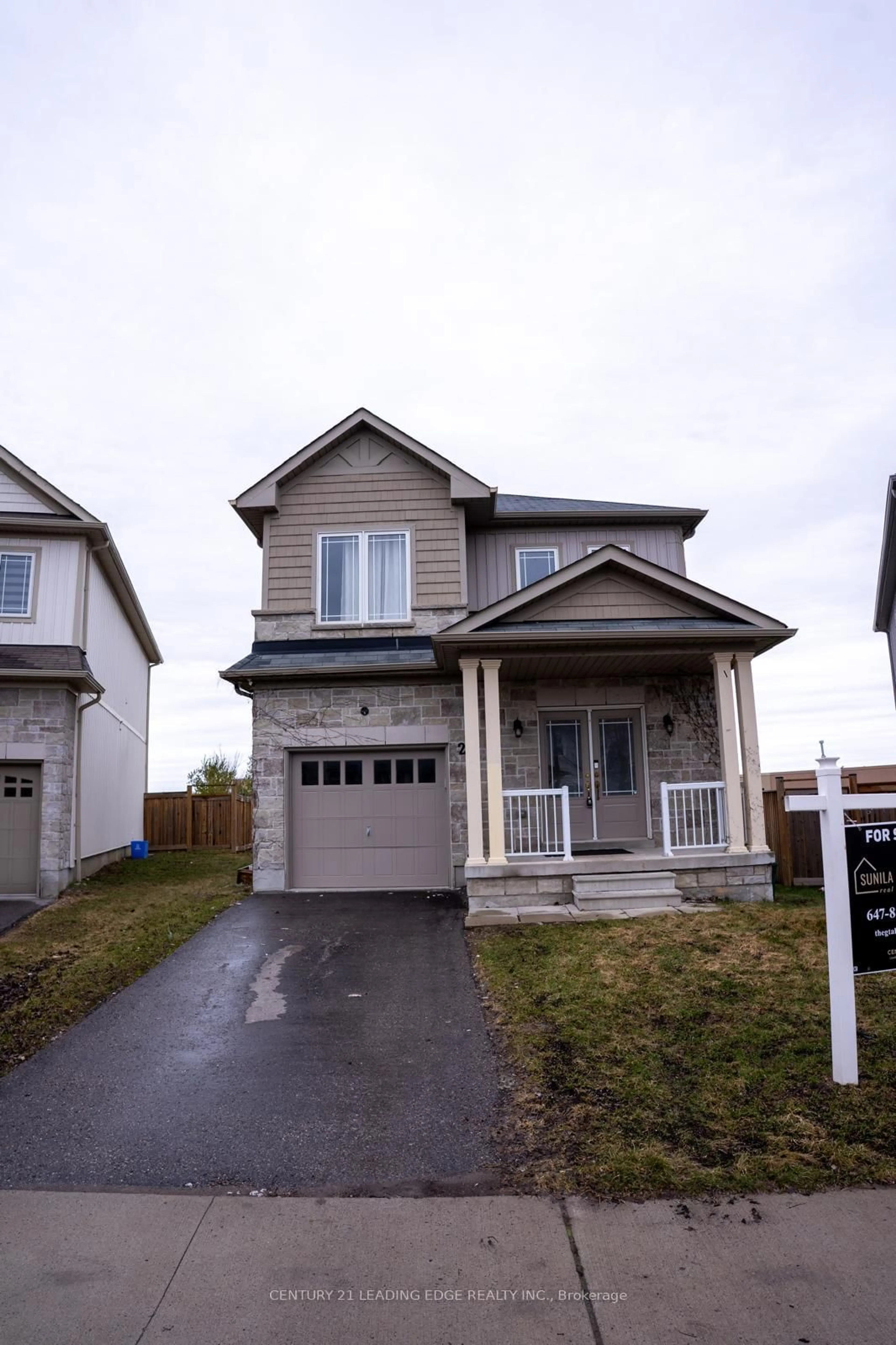 Home with vinyl exterior material, street for 27 Mantz Cres, Whitby Ontario L1R 0L3