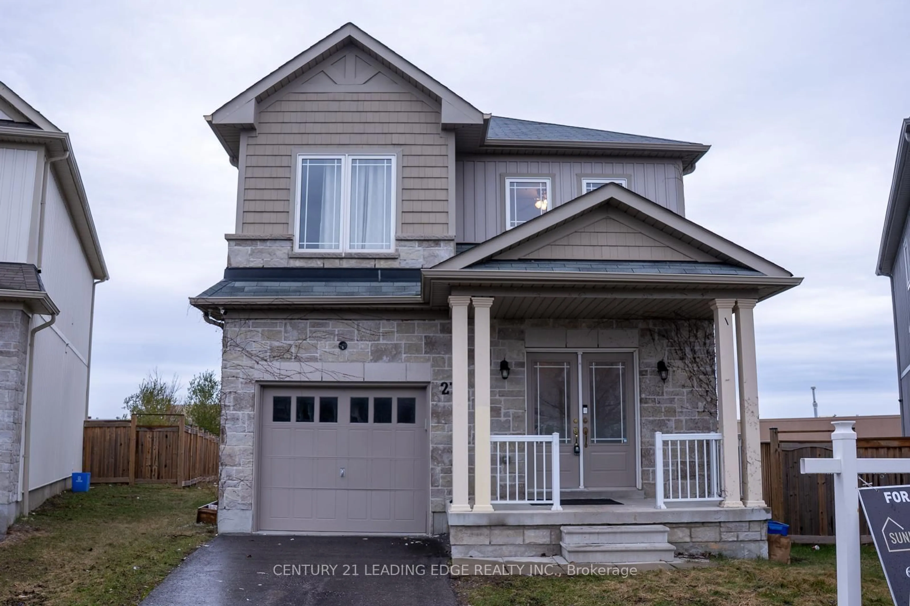 Home with vinyl exterior material, street for 27 Mantz Cres, Whitby Ontario L1R 0L3