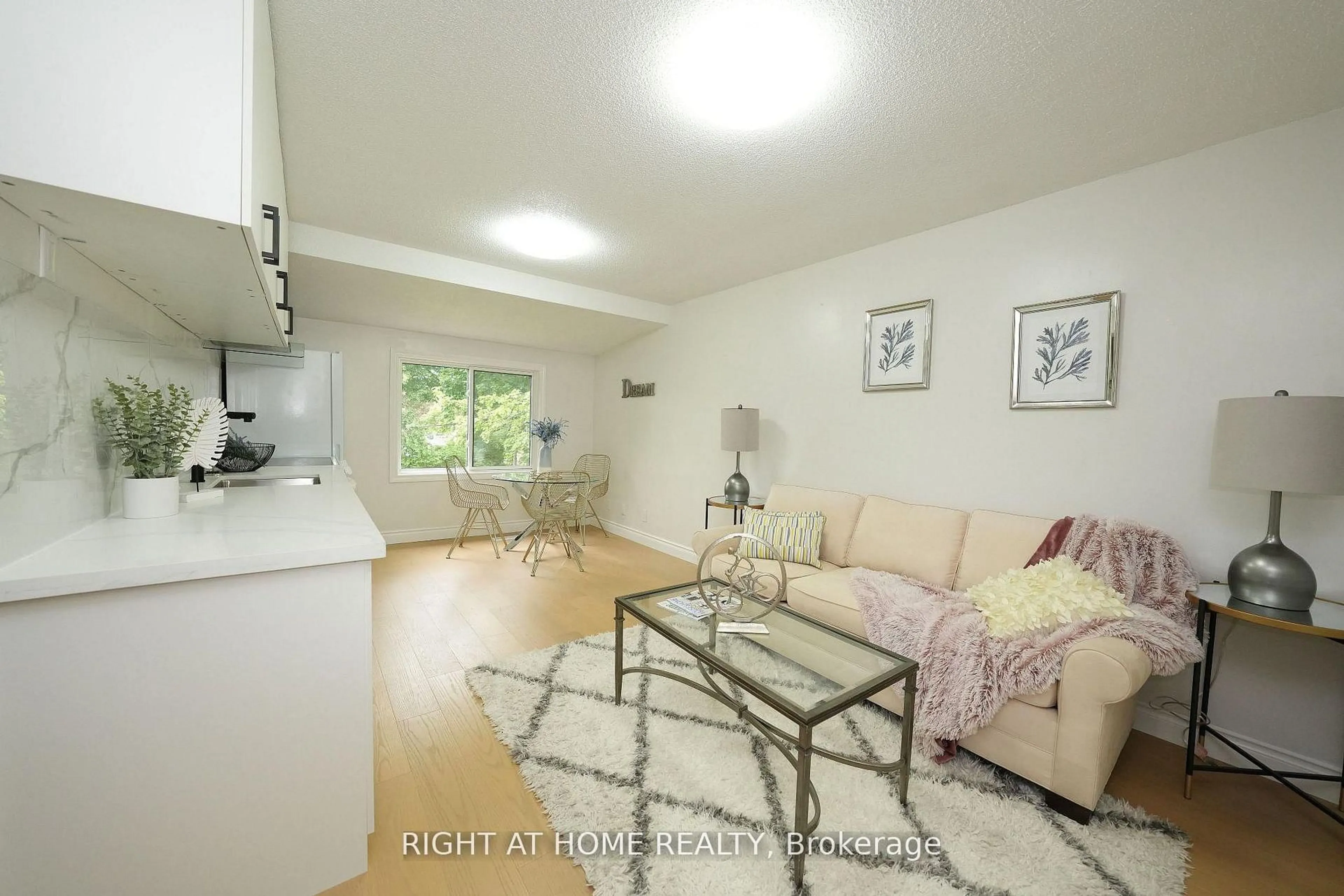 Living room with furniture, unknown for 149 Dorset Rd, Toronto Ontario M1M 2T5