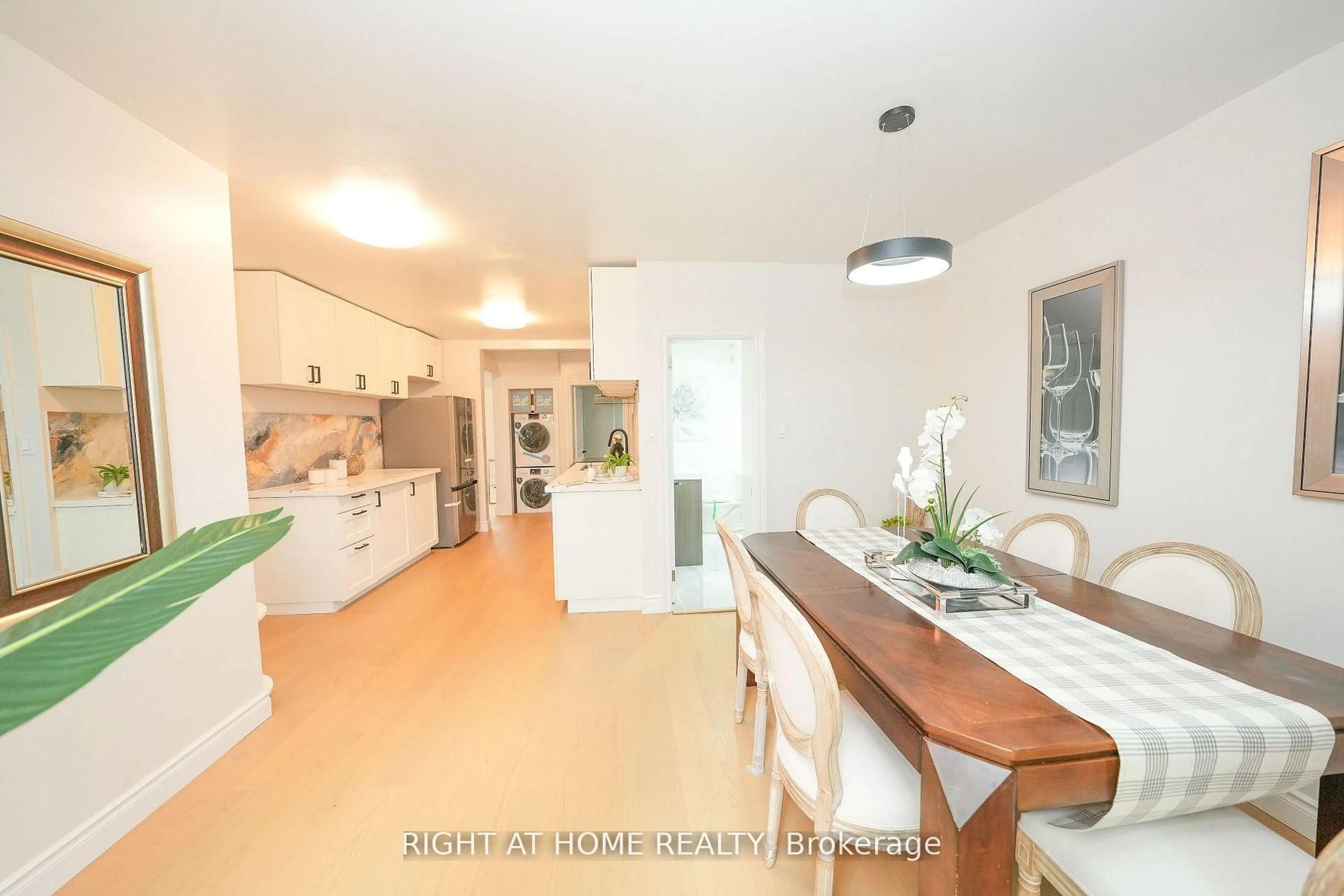 Open concept kitchen, unknown for 149 Dorset Rd, Toronto Ontario M1M 2T5