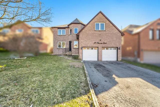 19 Elmeroy Crt, Whitby 2