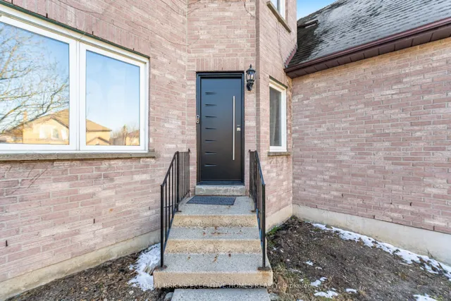 19 Elmeroy Crt, Whitby 4