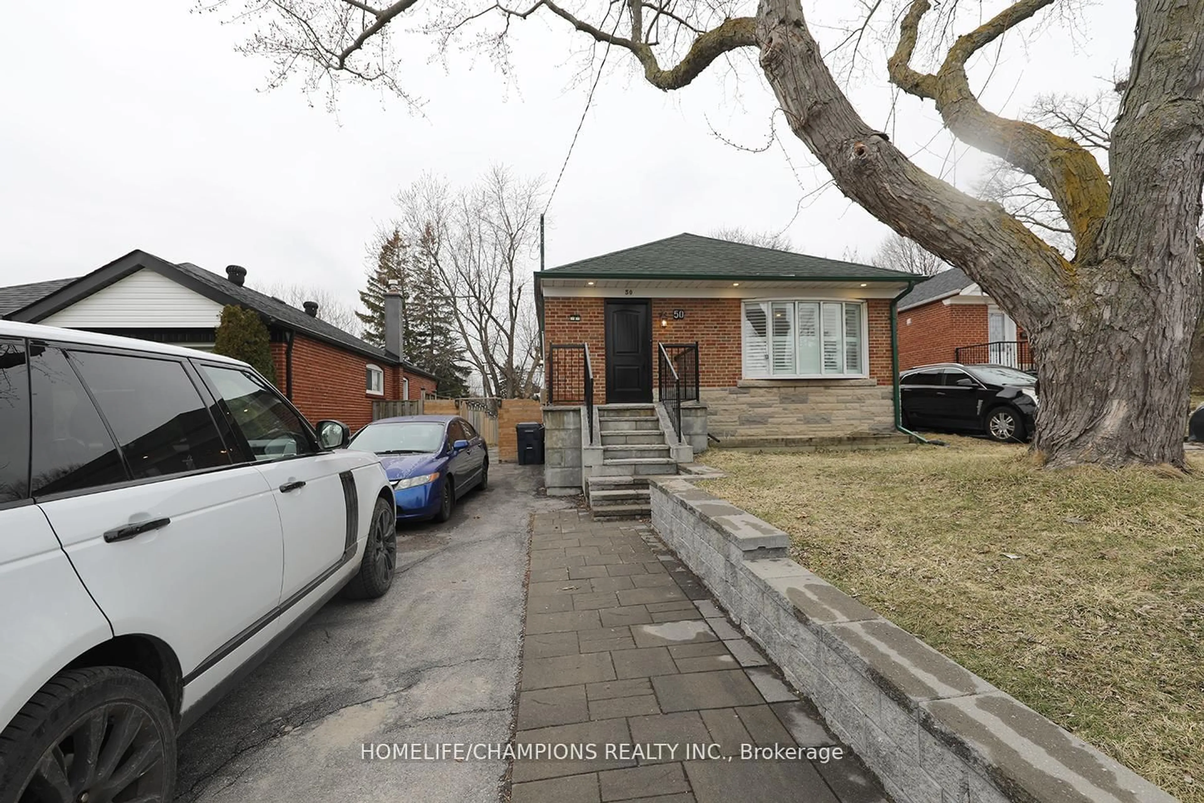 A pic from outside/outdoor area/front of a property/back of a property/a pic from drone, street for 50 Fraserton Cres, Toronto Ontario M1J 1S8