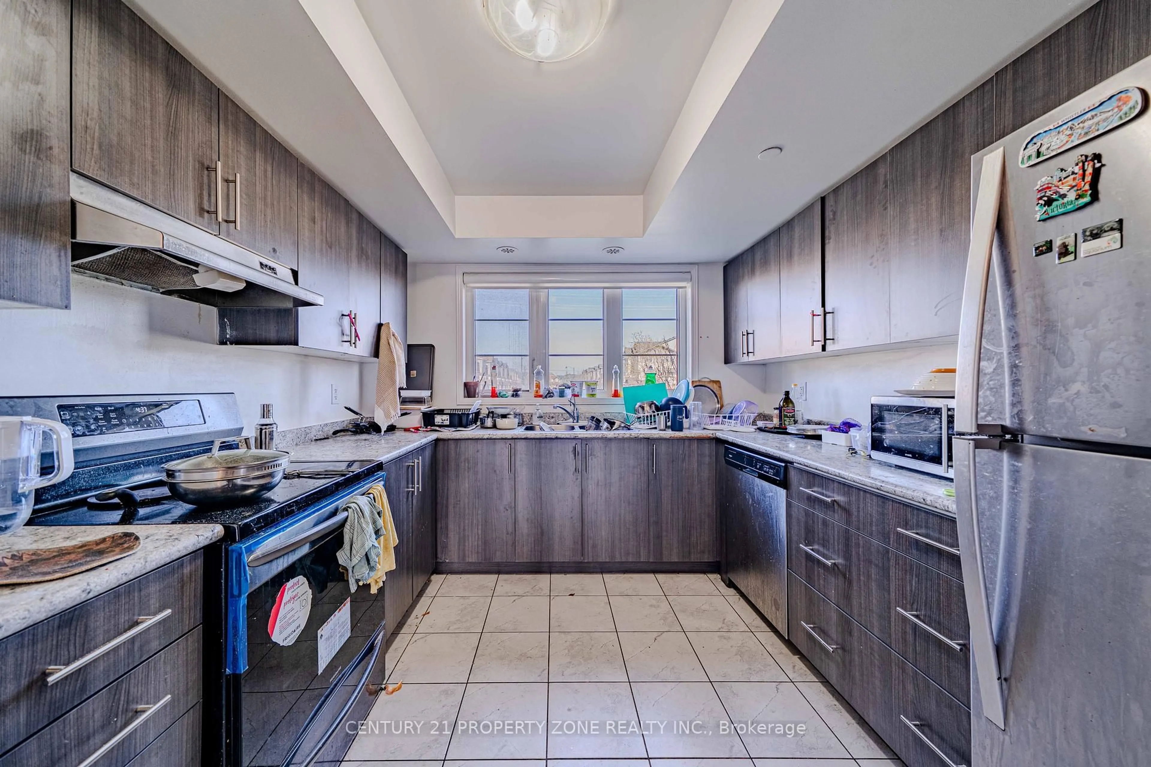 Standard kitchen, ceramic/tile floor for 2514 Rosedrop Path, Oshawa Ontario L1L 0L2
