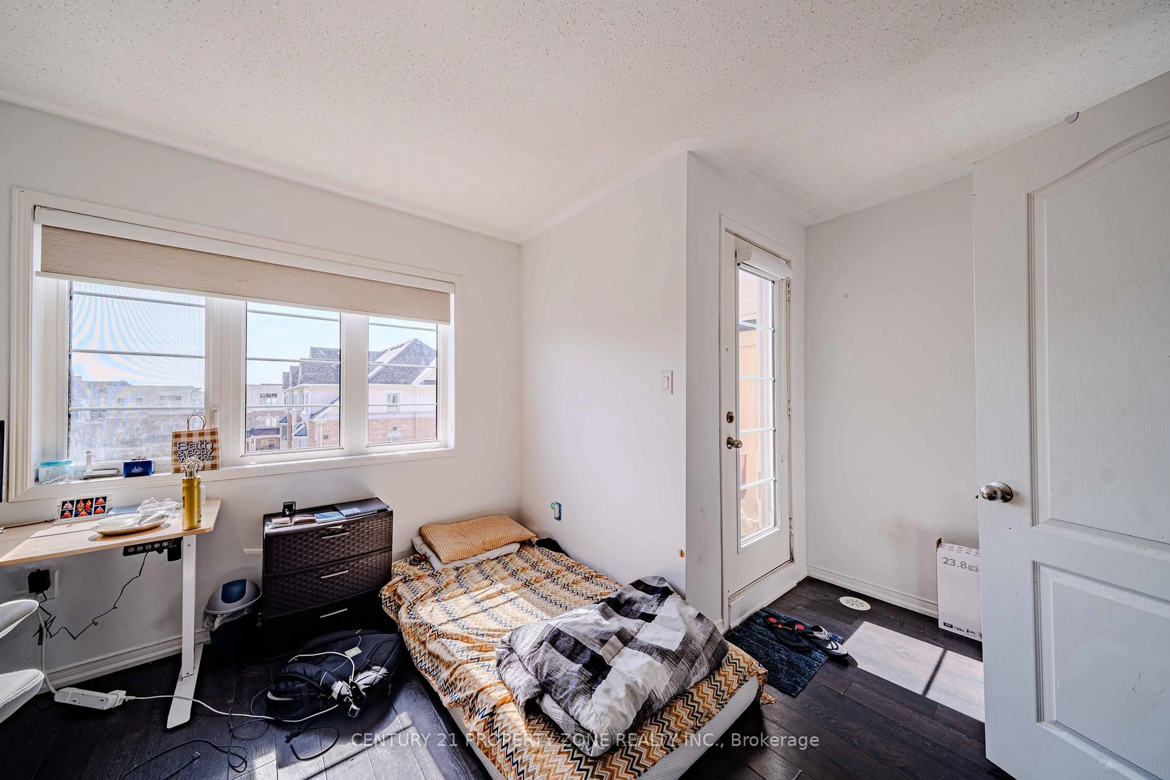 A pic of a room for 2514 Rosedrop Path, Oshawa Ontario L1L 0L2