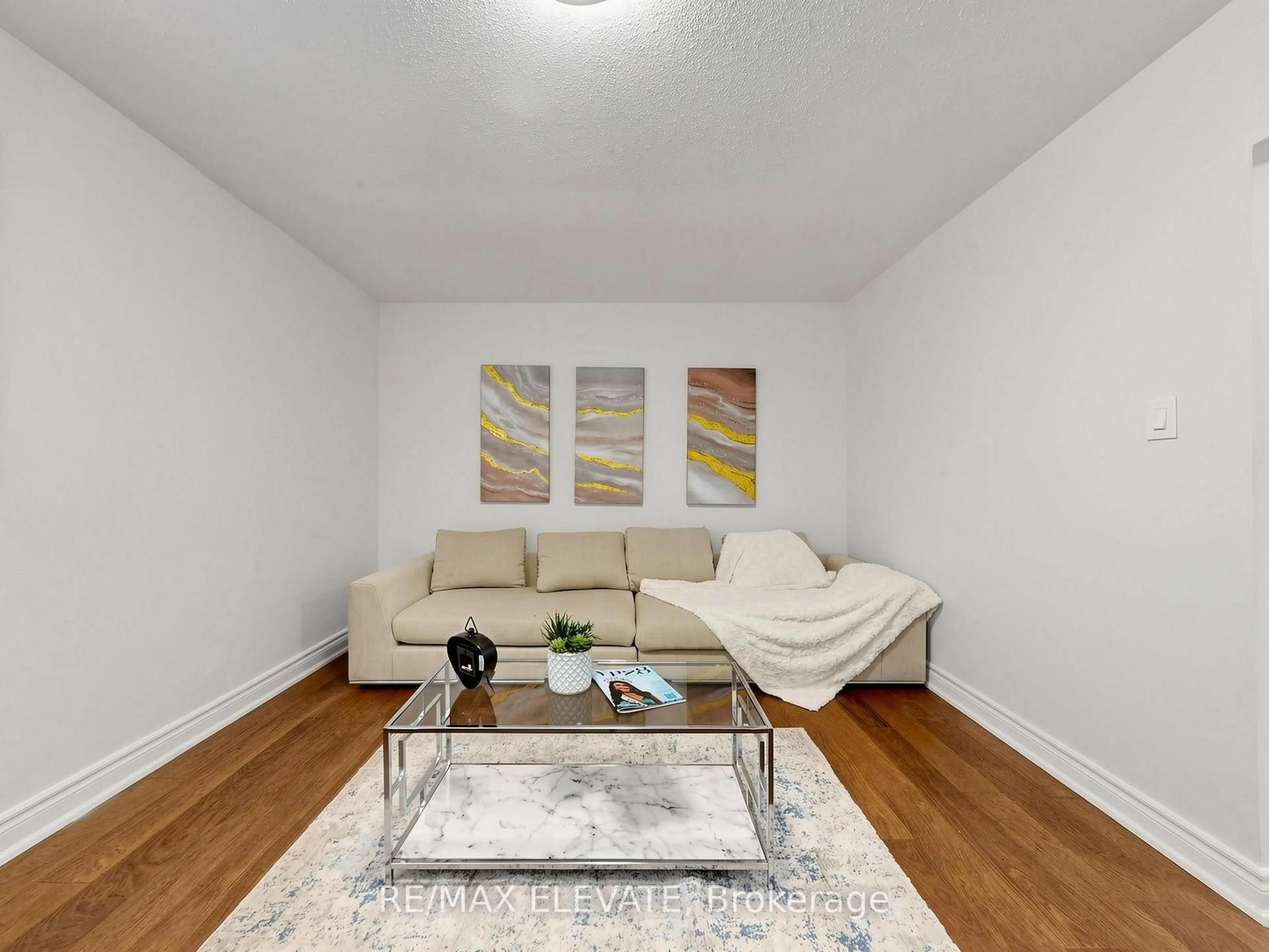 Living room with furniture, unknown for 25 Bethany Leigh Dr, Toronto Ontario M1V 2N6