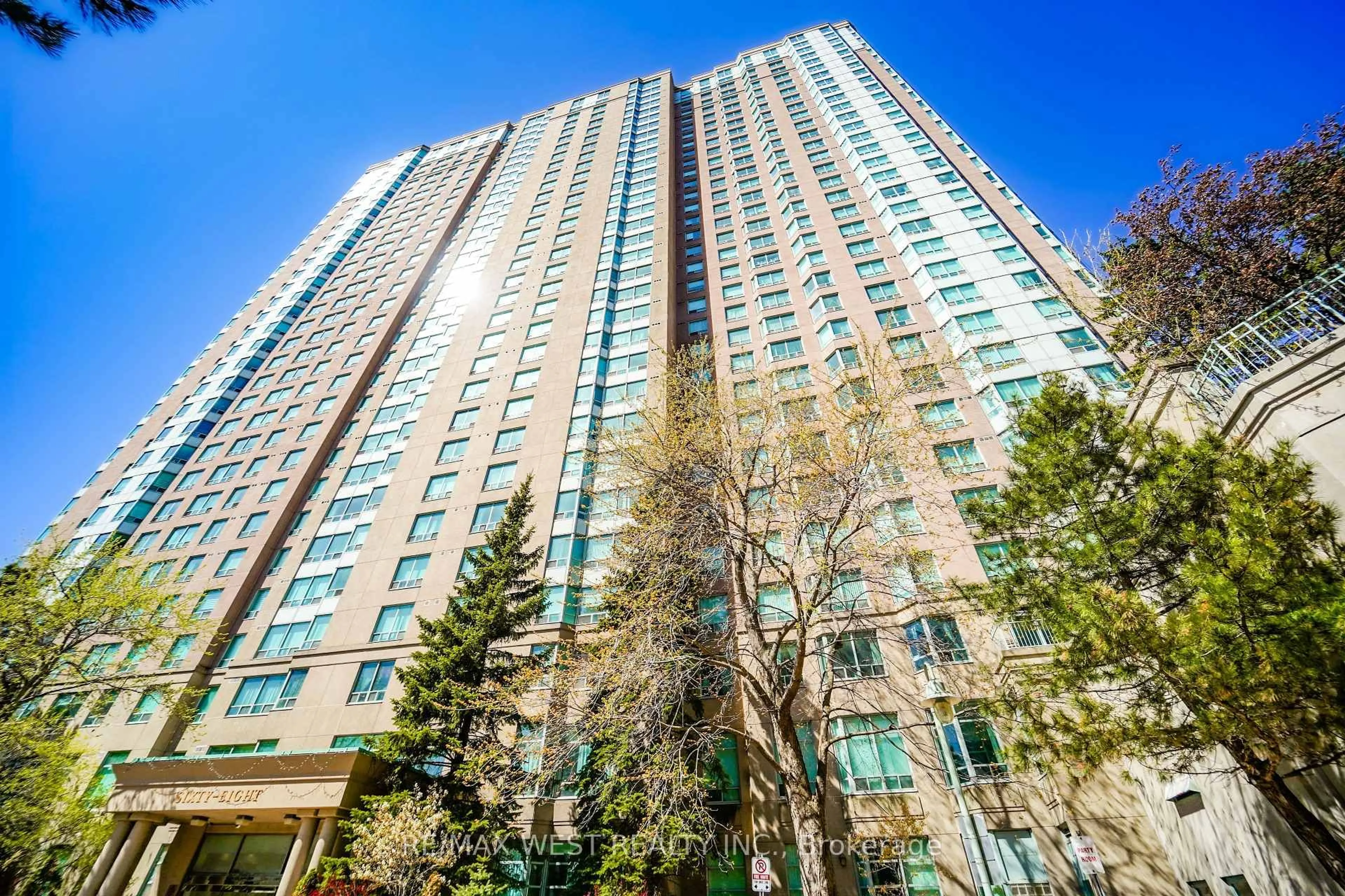 Indoor foyer for 68 Corporate Dr #326, Toronto Ontario M1H 3H3