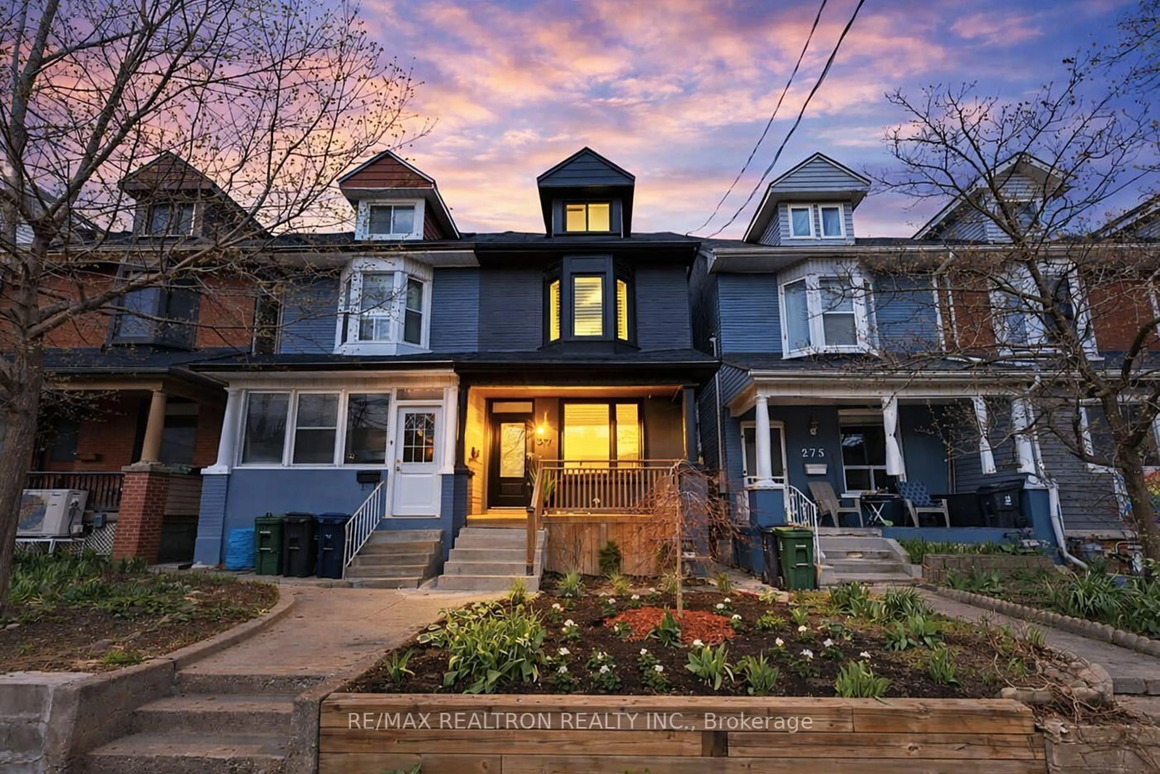 Home with brick exterior material, street for 277 Boston Ave, Toronto Ontario M4M 2V4