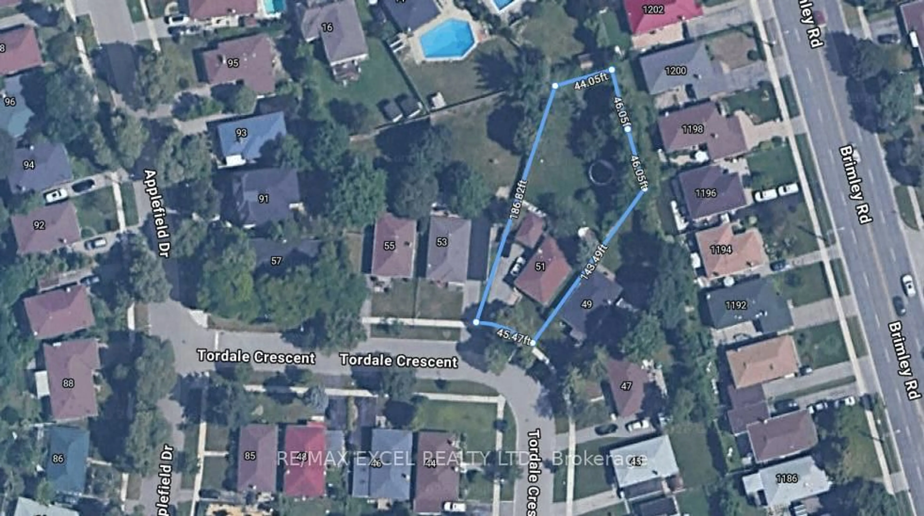 A pic from outside/outdoor area/front of a property/back of a property/a pic from drone, street for 51 Tordale Cres, Toronto Ontario M1P 3X6