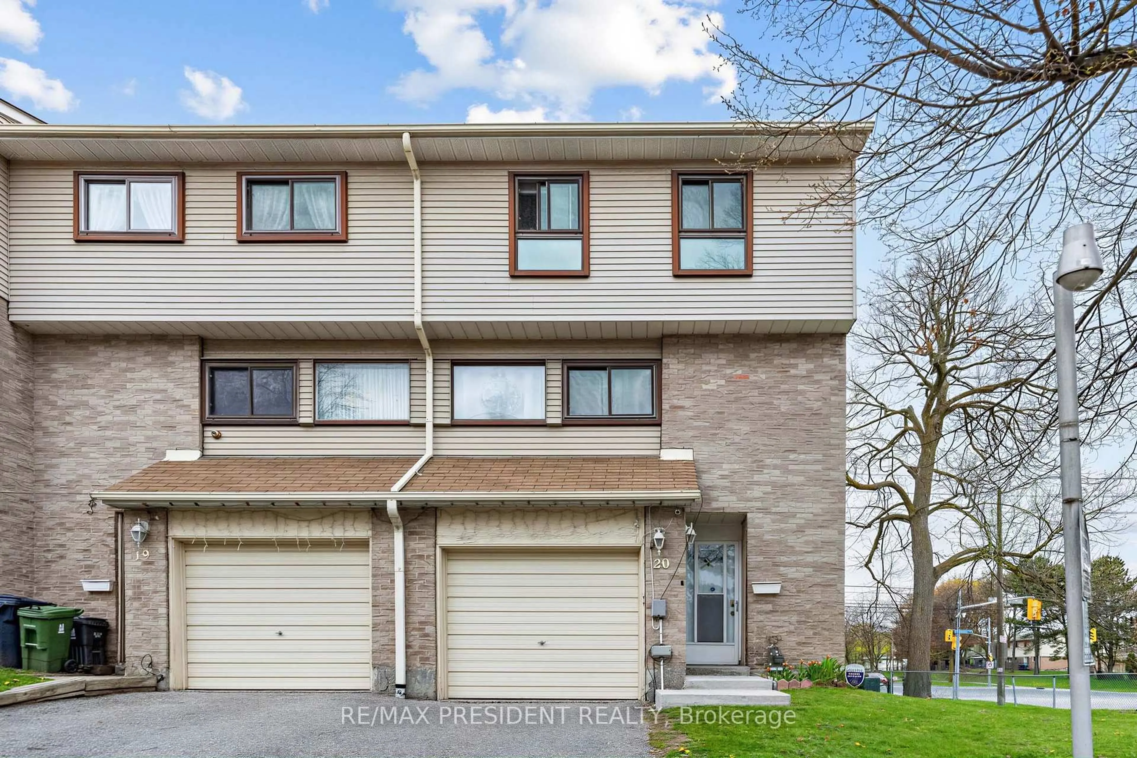 Home with brick exterior material, street for 120 Murison Blvd #20, Toronto Ontario M1B 2V6