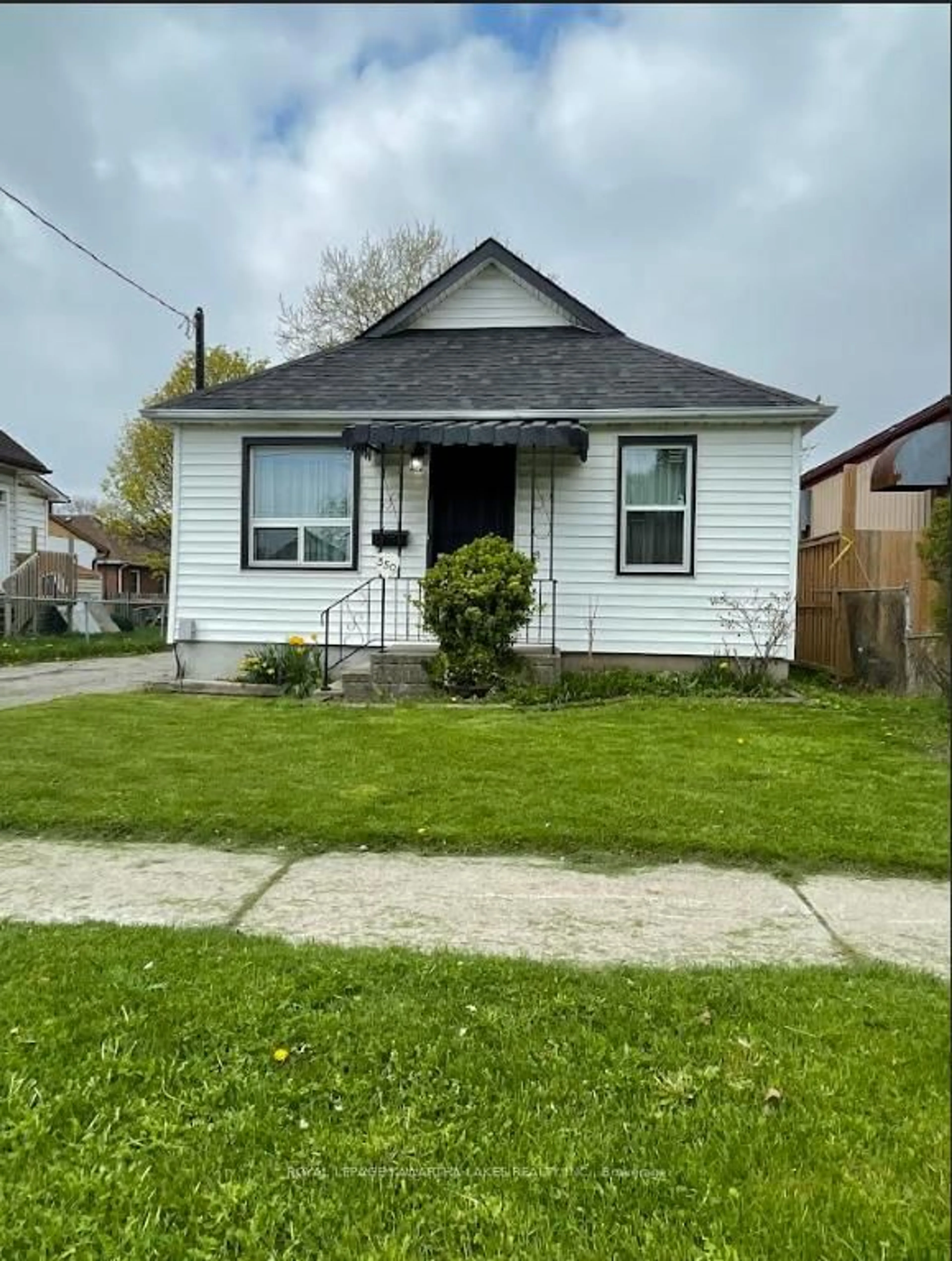 Unknown for 350 Oshawa Blvd, Oshawa Ontario L1H 5S4