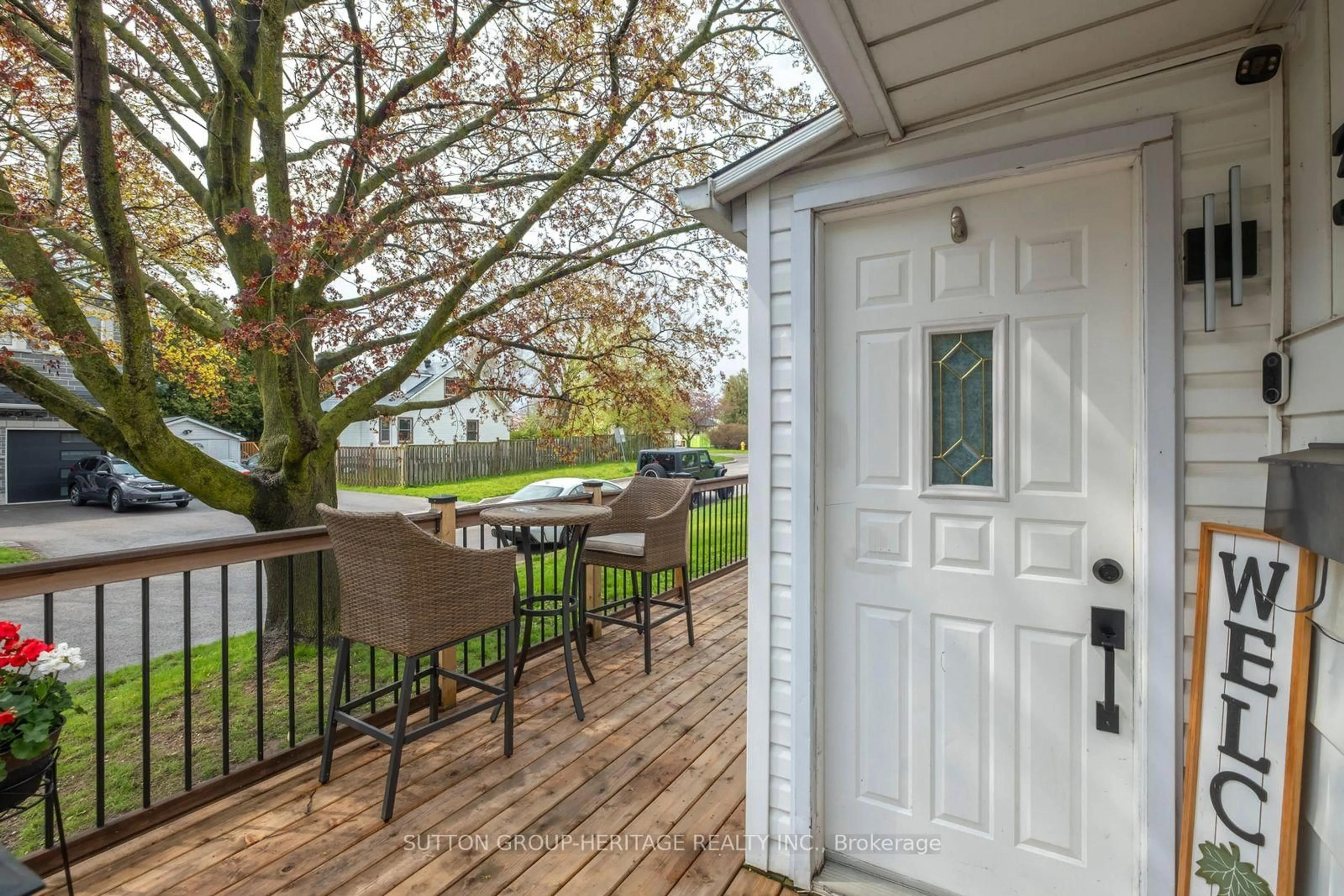 Patio, street for 34 Maple St, Ajax Ontario L1S 1V7