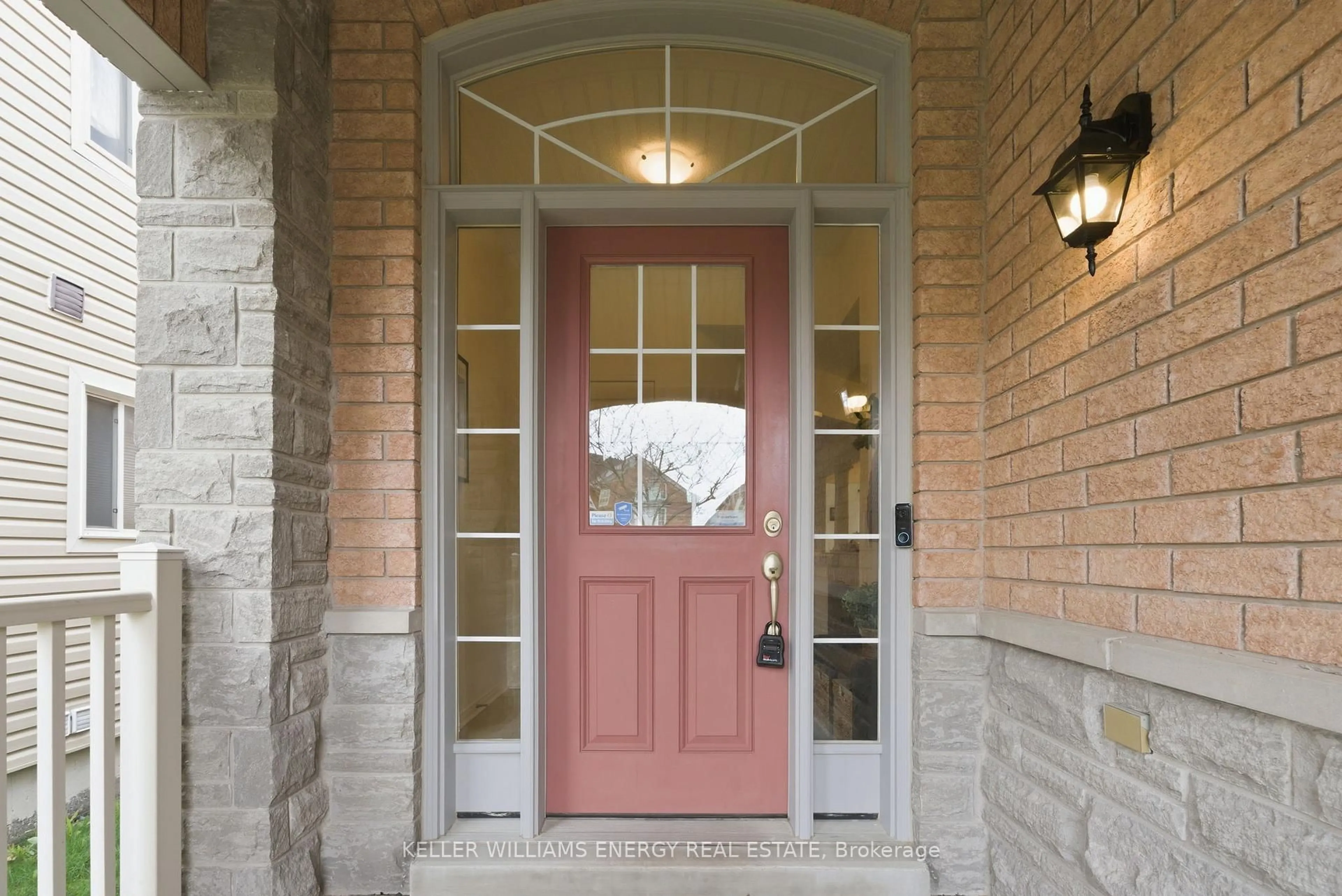 Indoor entryway for 1748 Gower Dr, Oshawa Ontario L1K 0L5