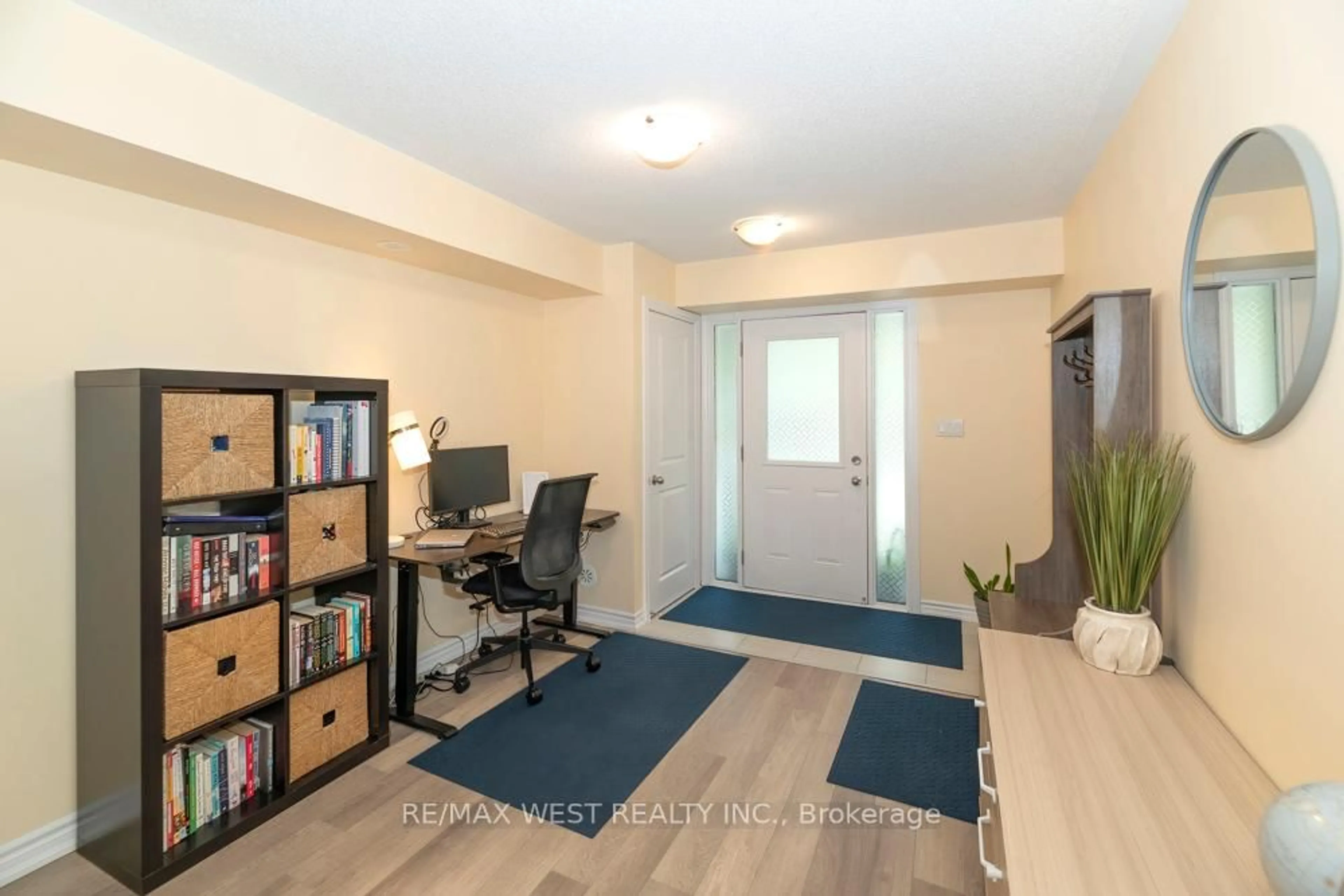 Indoor entryway for 2663 Jackpine Crossing #60, Pickering Ontario L1X 0E6