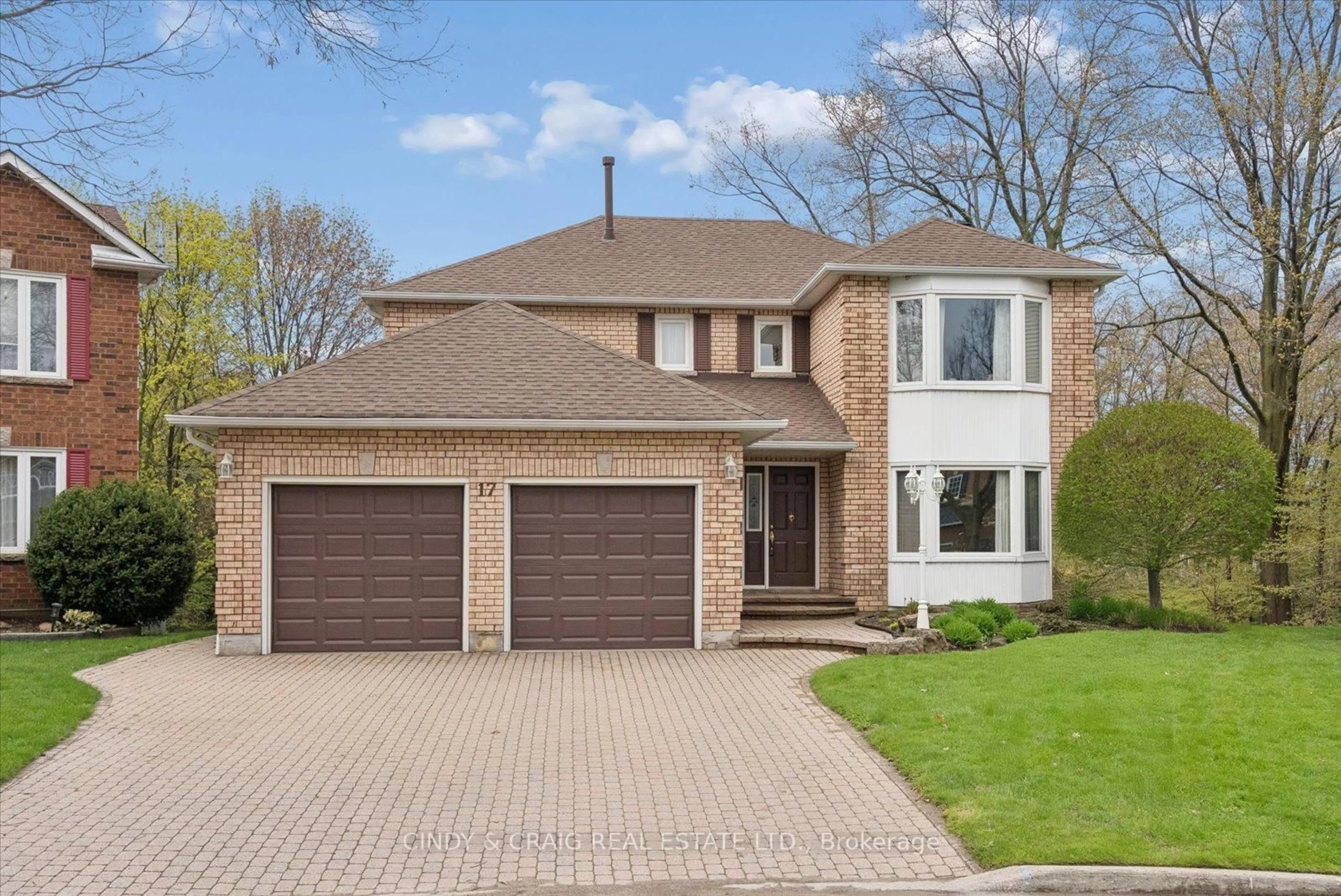 Home with brick exterior material, street for 17 Mullholland Crt, Clarington Ontario L1E 1T9