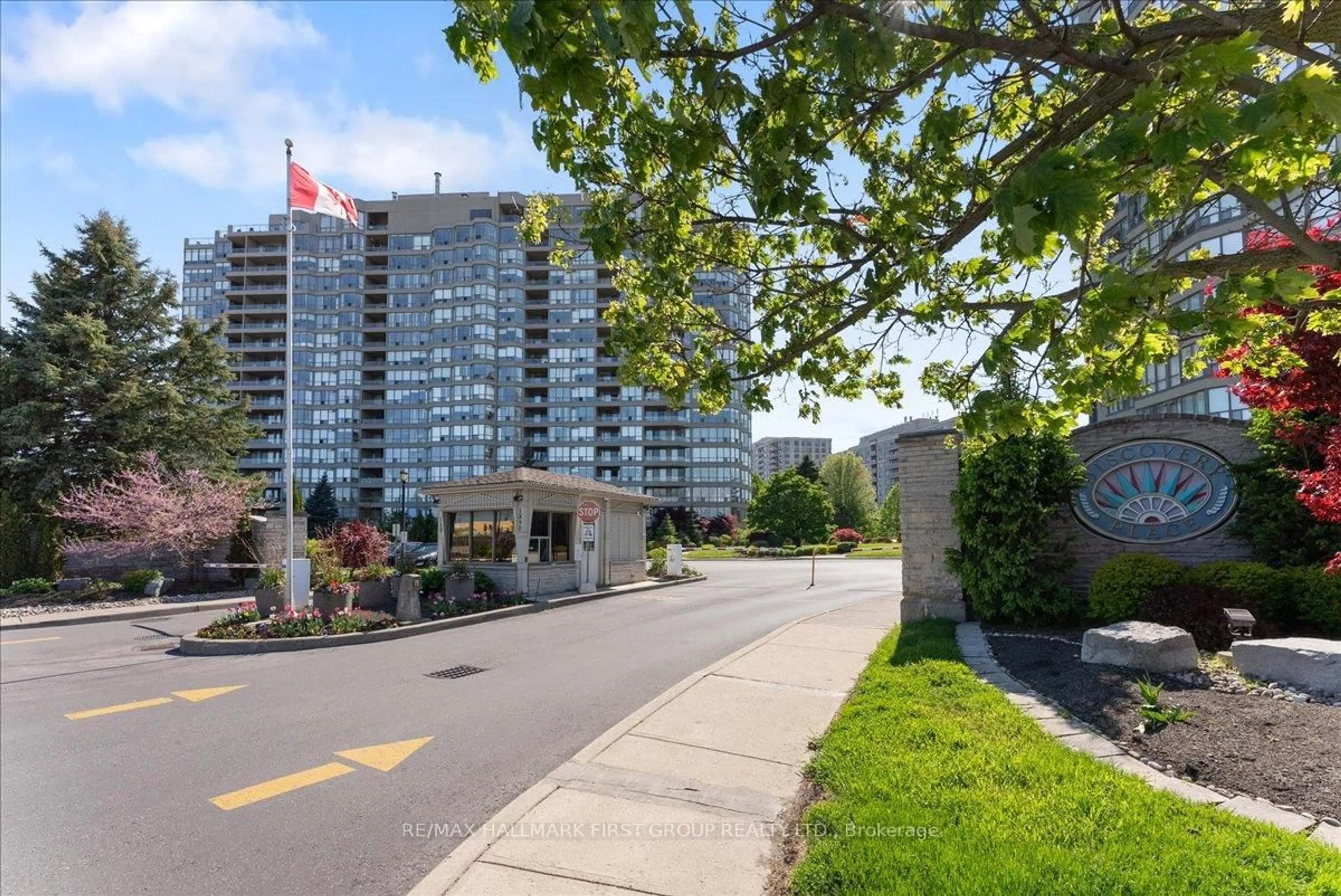 Patio, street for 1880 Valley Farm Rd #630, Pickering Ontario L1V 6B3