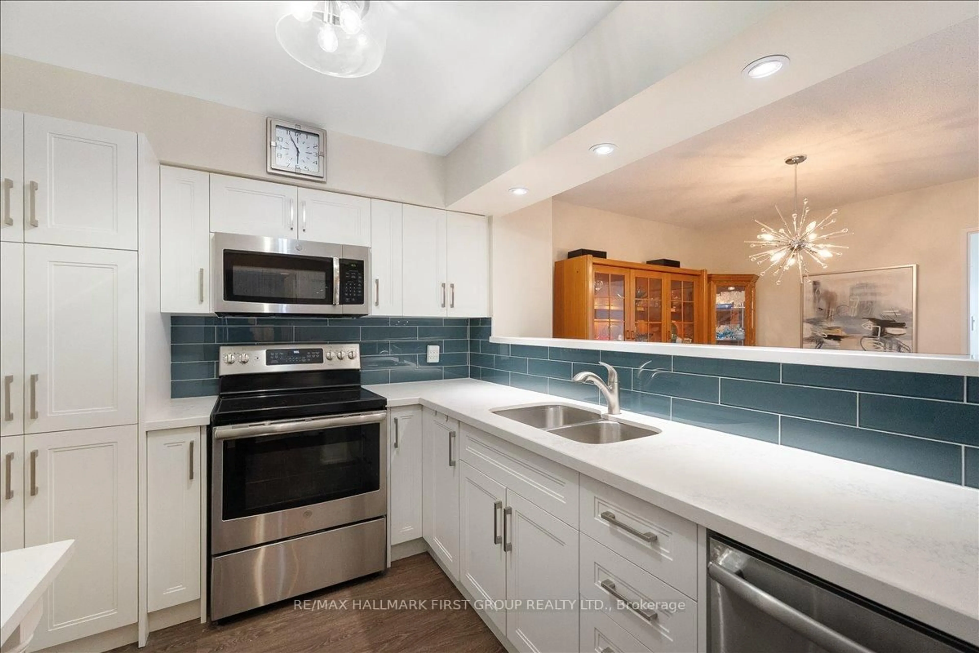 Open concept kitchen, ceramic/tile floor for 1880 Valley Farm Rd #630, Pickering Ontario L1V 6B3