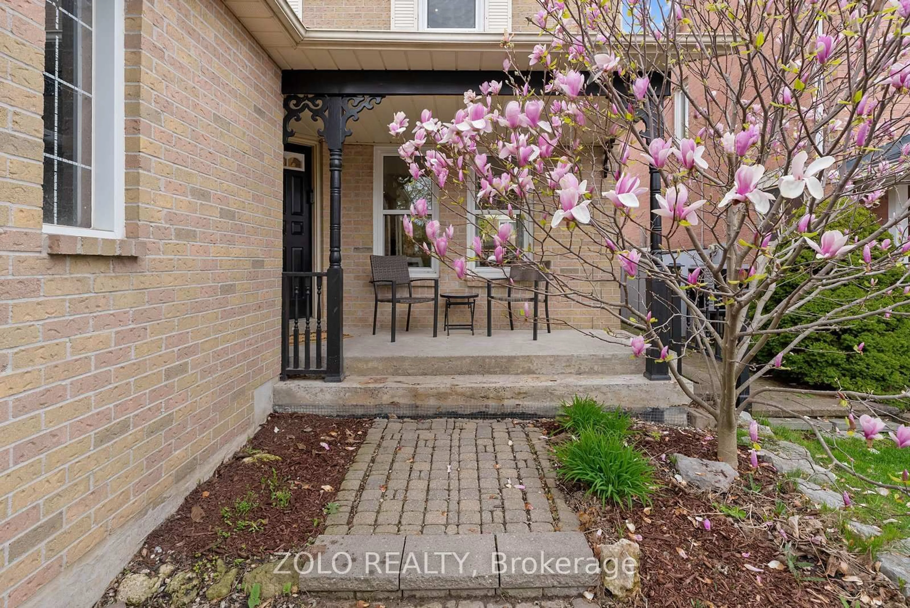 Indoor entryway for 10 Coles Ave, Ajax Ontario L1T 3G7