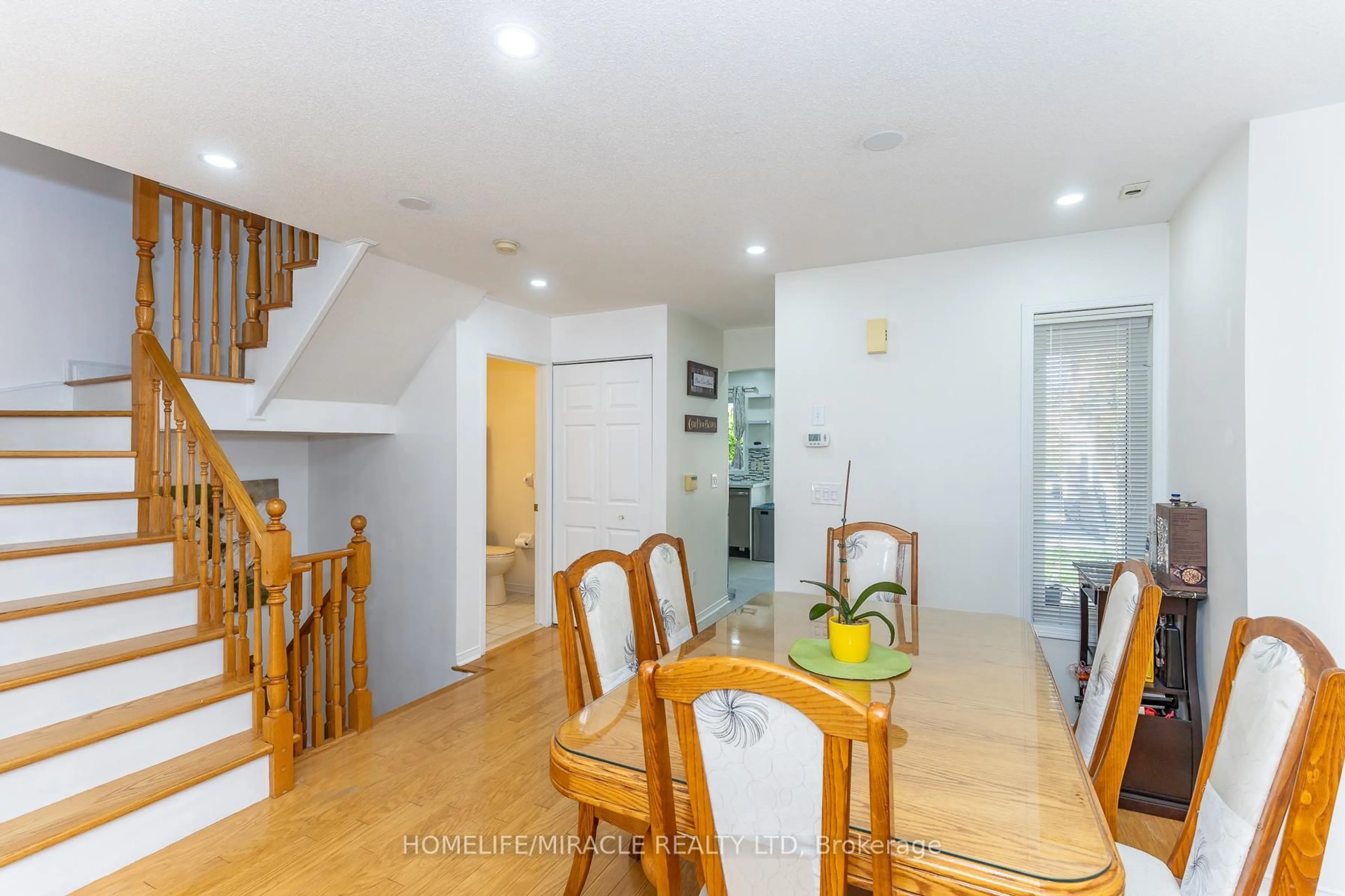 Dining room, unknown for 83 Mondeo Dr #539, Toronto Ontario M1P 5B6