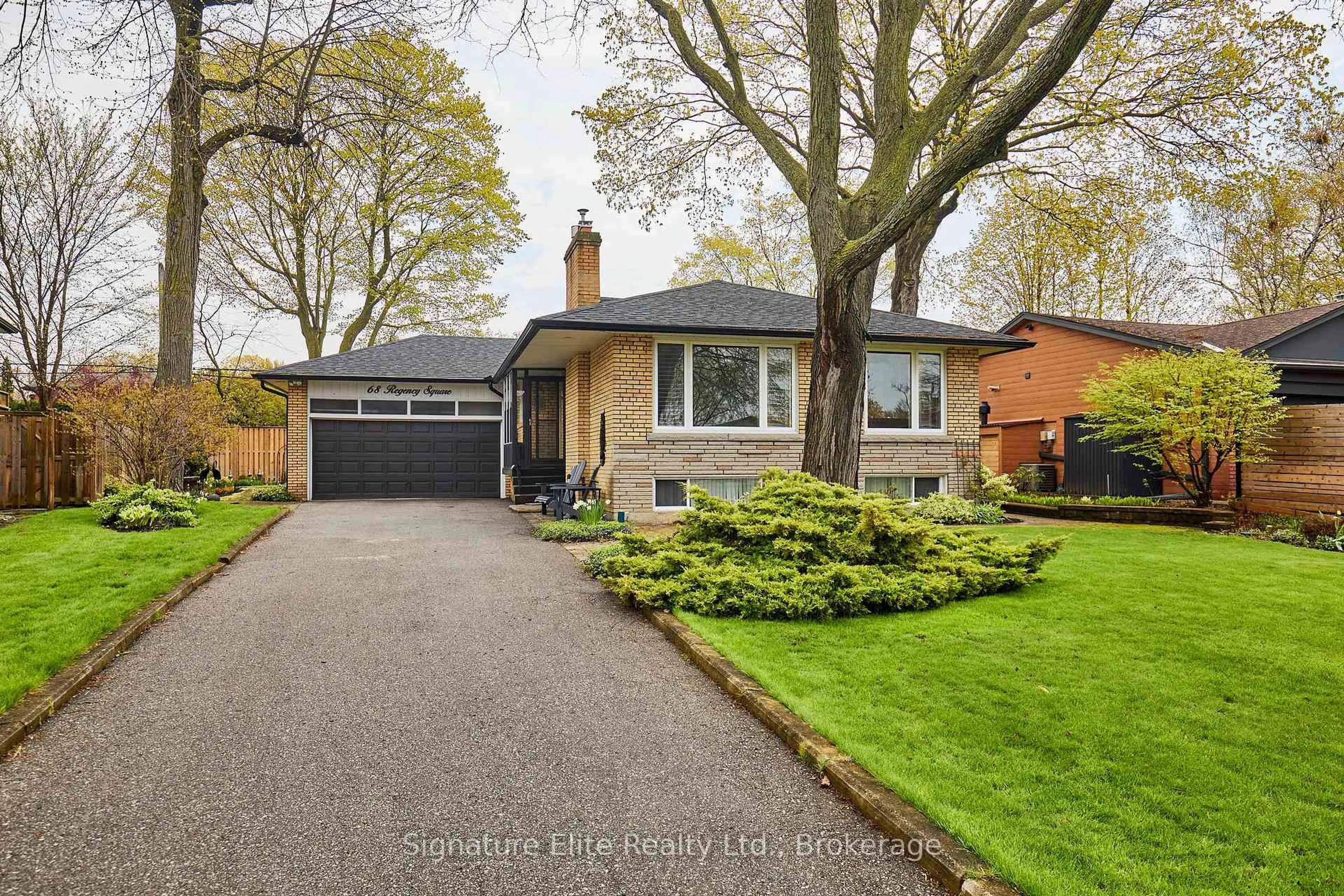 Home with brick exterior material, street for 68 Regency Sq, Toronto Ontario M1E 1N3