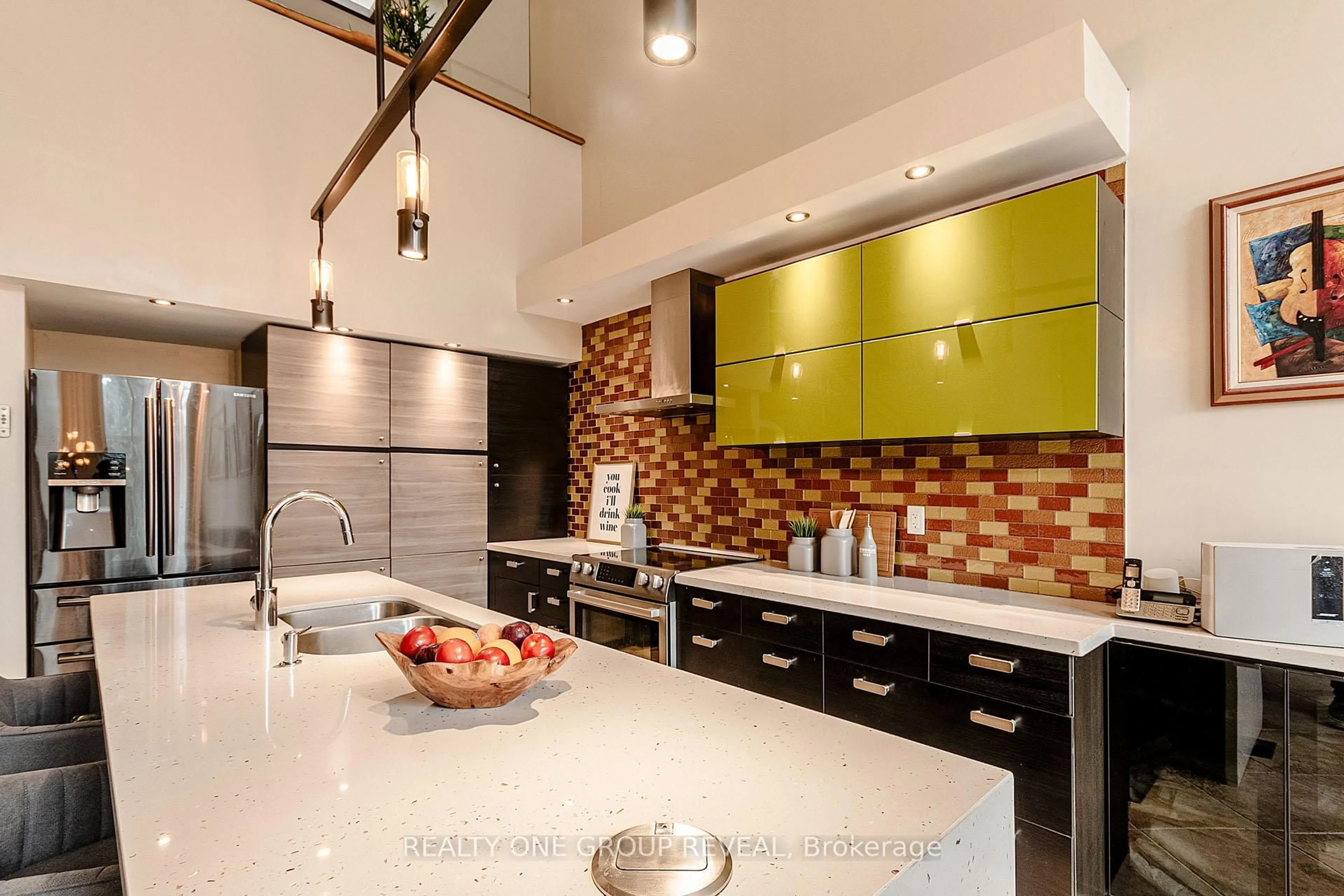 Contemporary kitchen, ceramic/tile floor for 20 Gradwell Dr, Toronto Ontario M1M 2M9