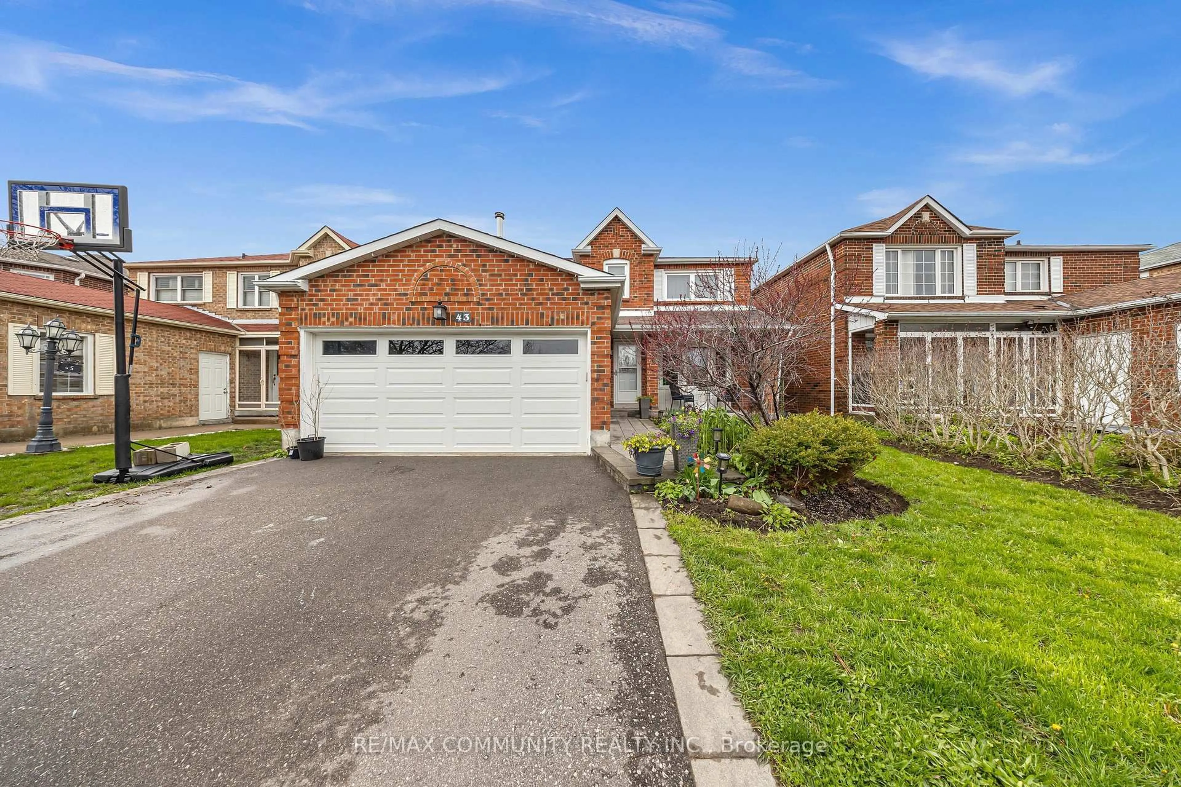 Home with brick exterior material, street for 43 Muirbank Blvd, Toronto Ontario M1C 4S7