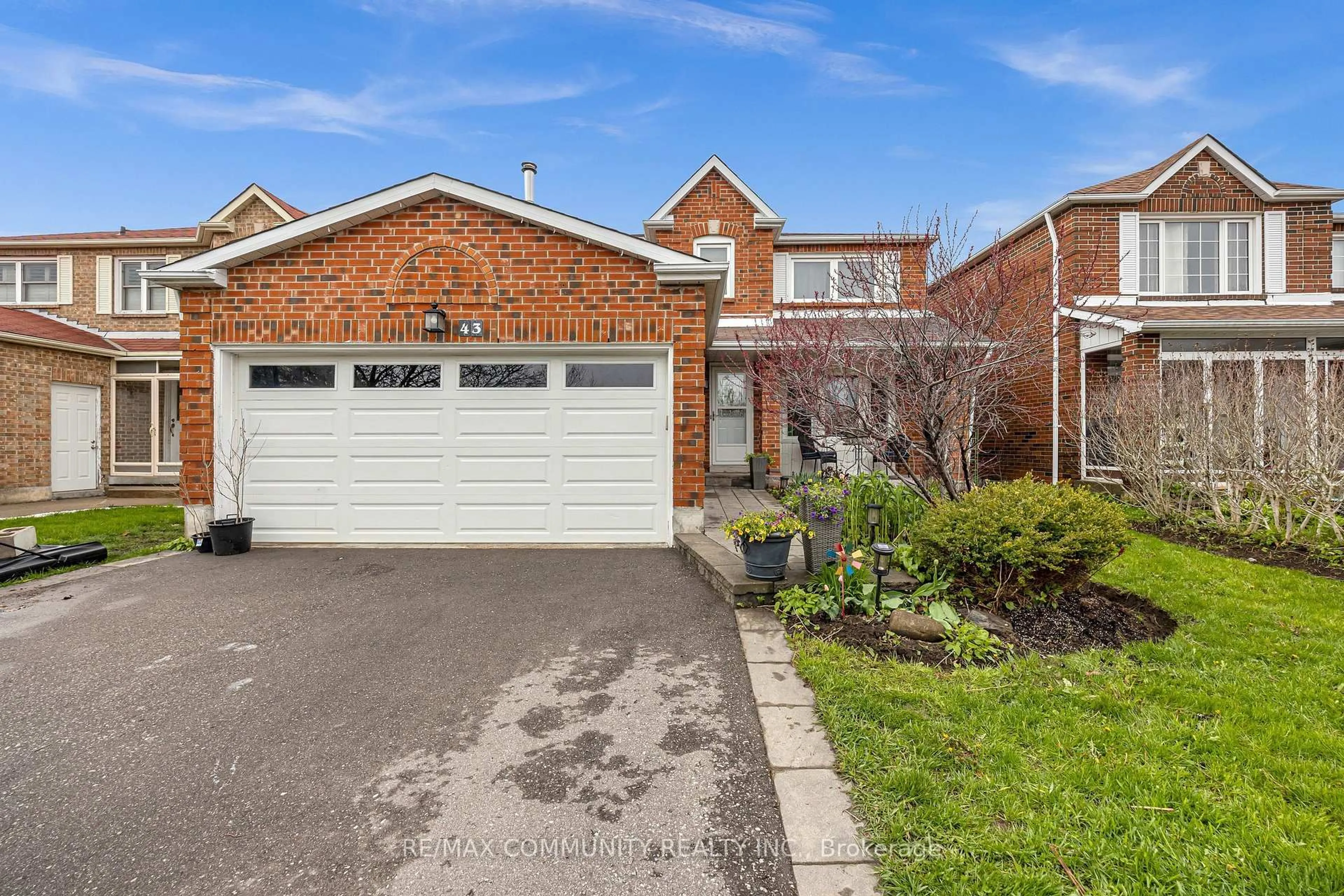 Home with brick exterior material, street for 43 Muirbank Blvd, Toronto Ontario M1C 4S7