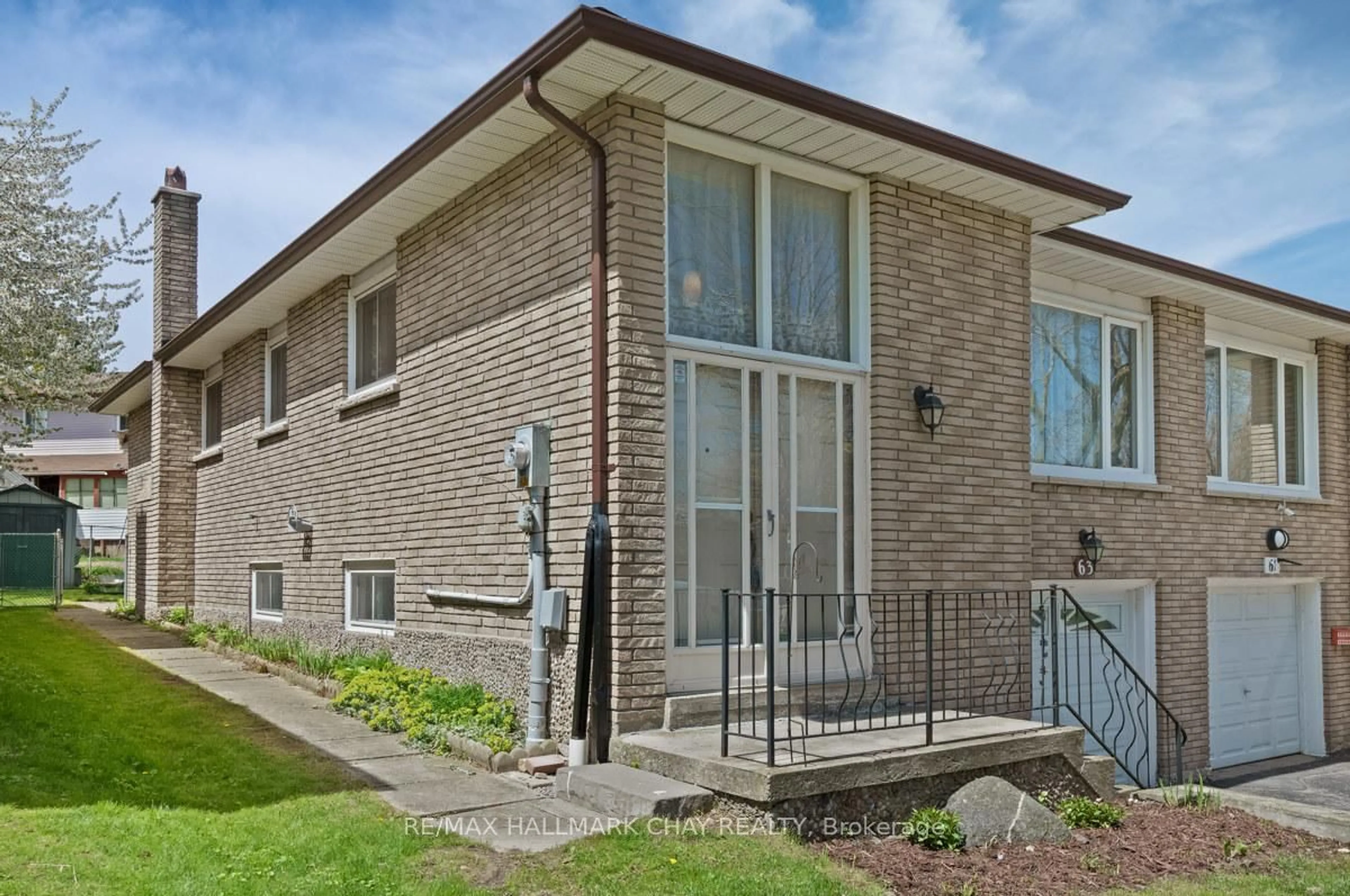 Home with brick exterior material, unknown for 63 Fred Bland Cres, Toronto Ontario M1J 3L7