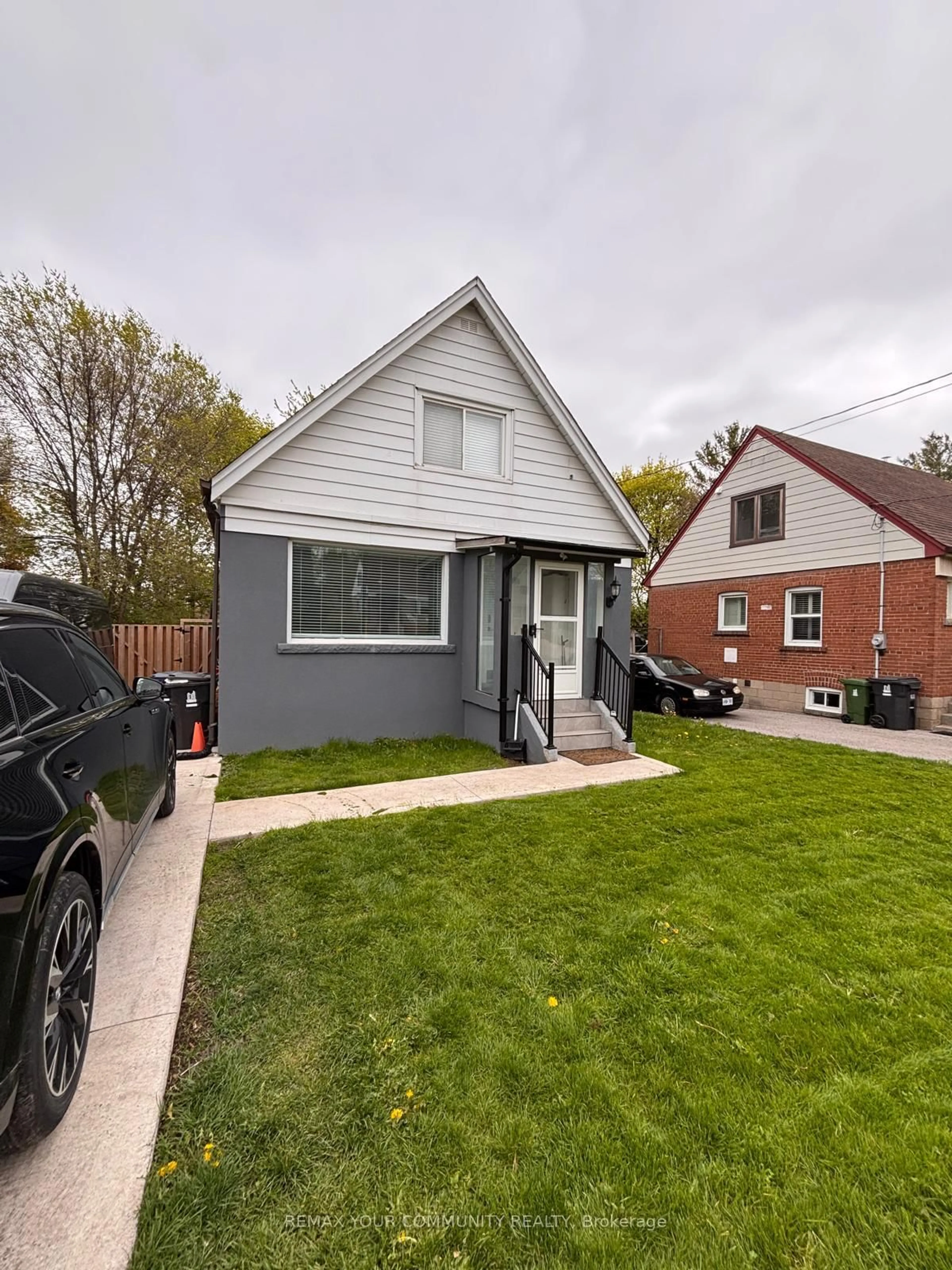 Unknown for 43 SOUTHMEAD Rd, Toronto Ontario M1L 2H9