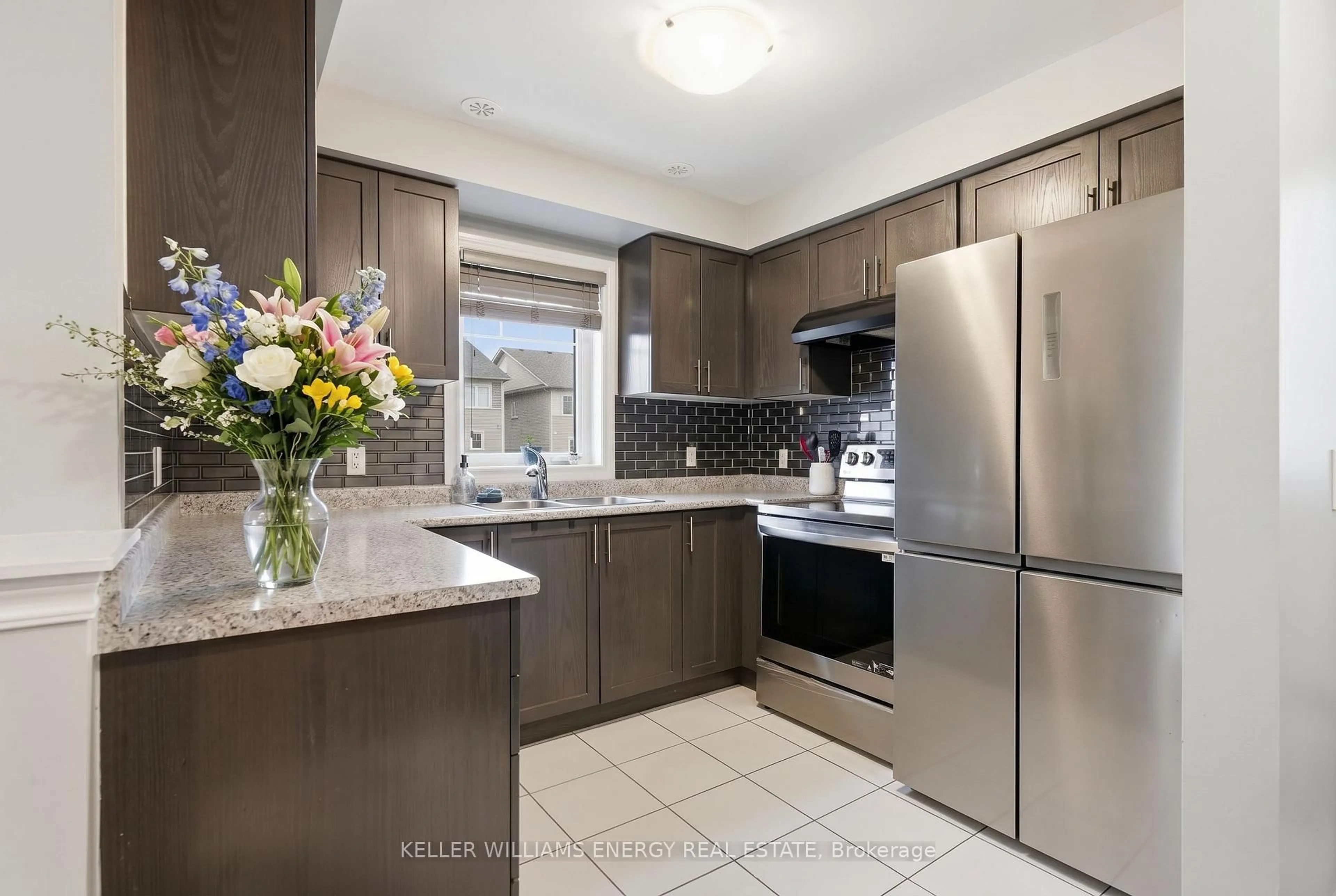 Contemporary kitchen, ceramic/tile floor for 67 Tabaret Cres, Oshawa Ontario L1L 0G5