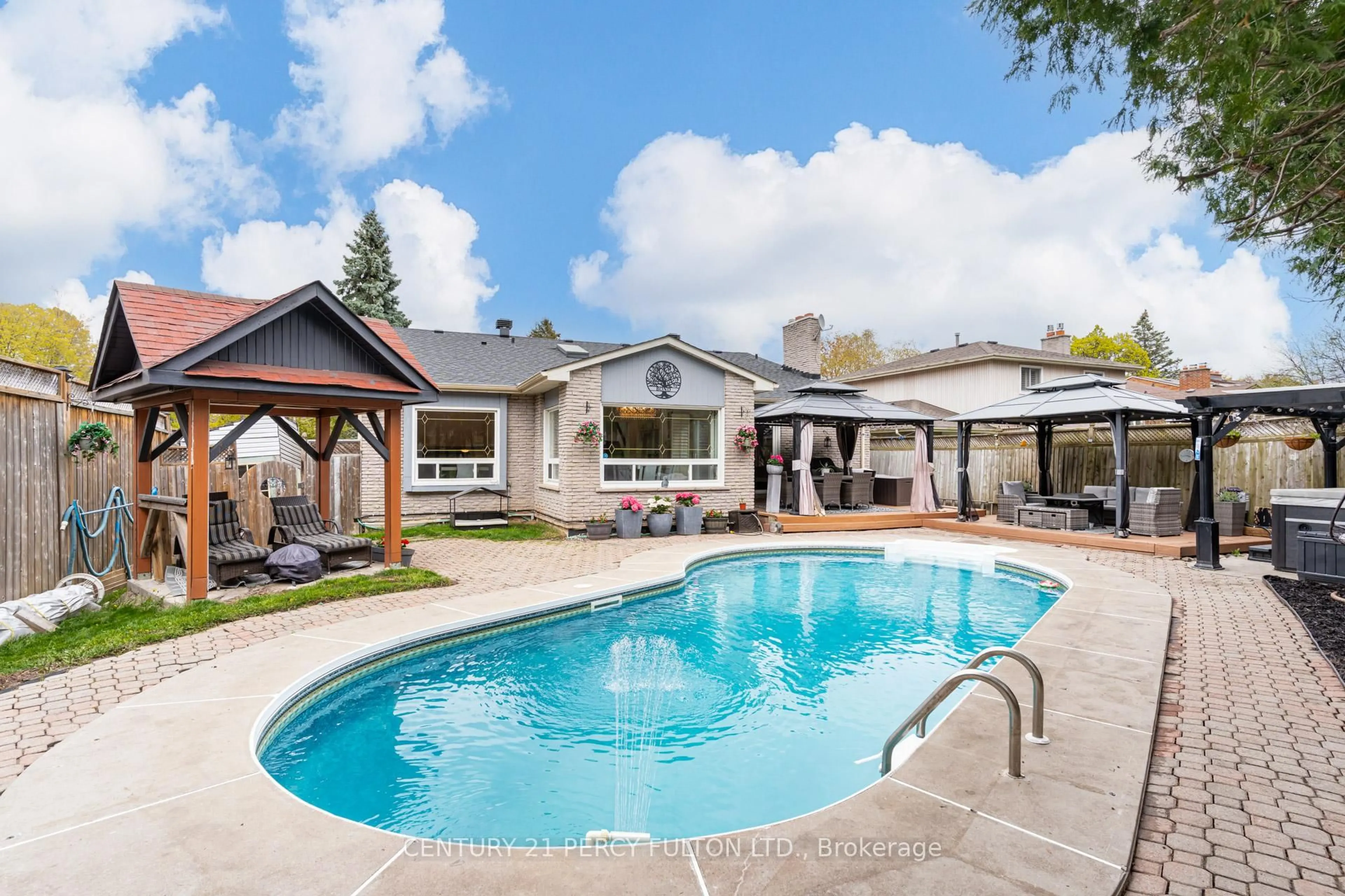Pool for 1994 Spruce Hill Rd, Pickering Ontario L1V 3N8