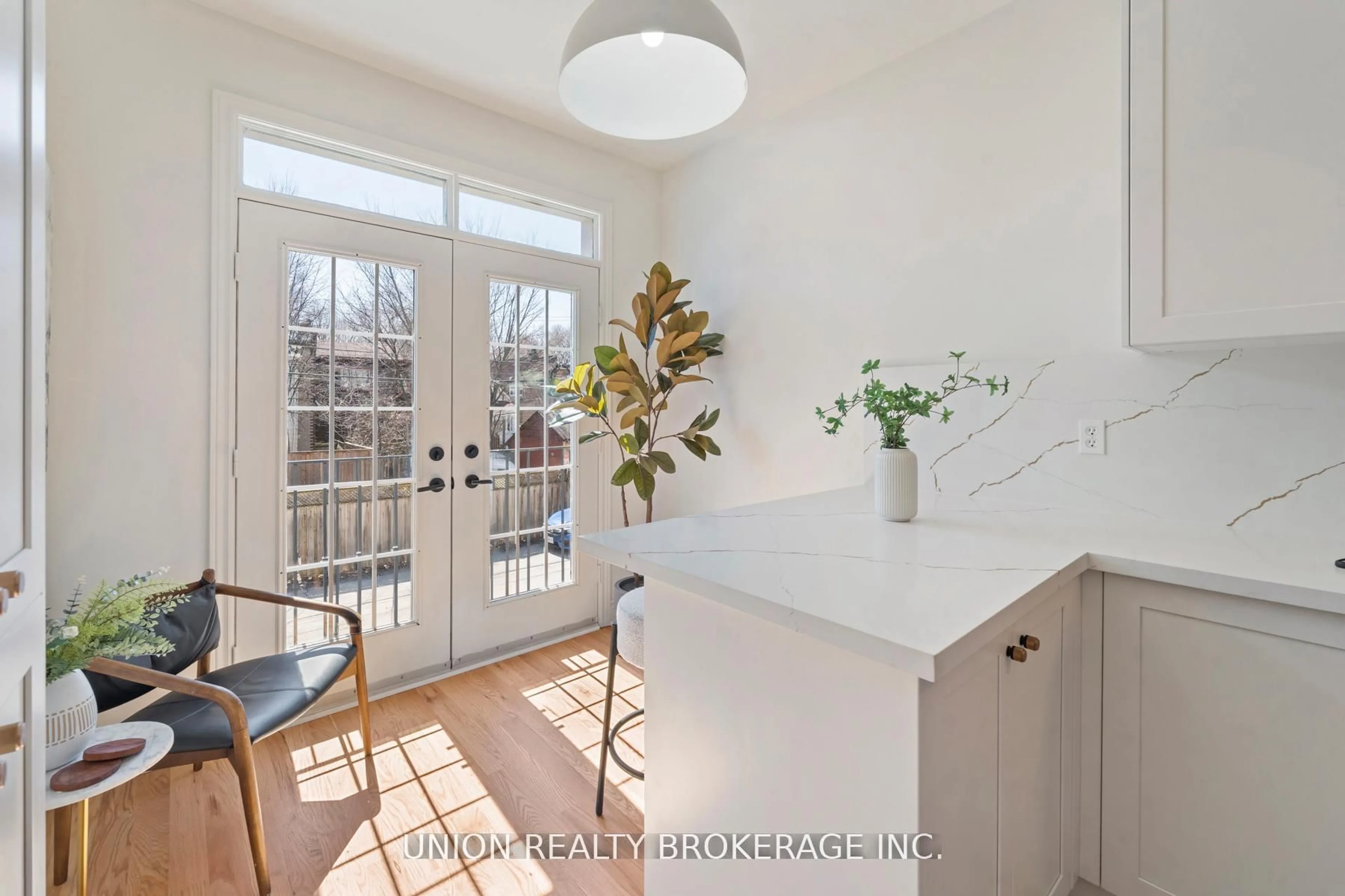 Unknown for 59D Woodbine Ave, Toronto Ontario M4L 3P1