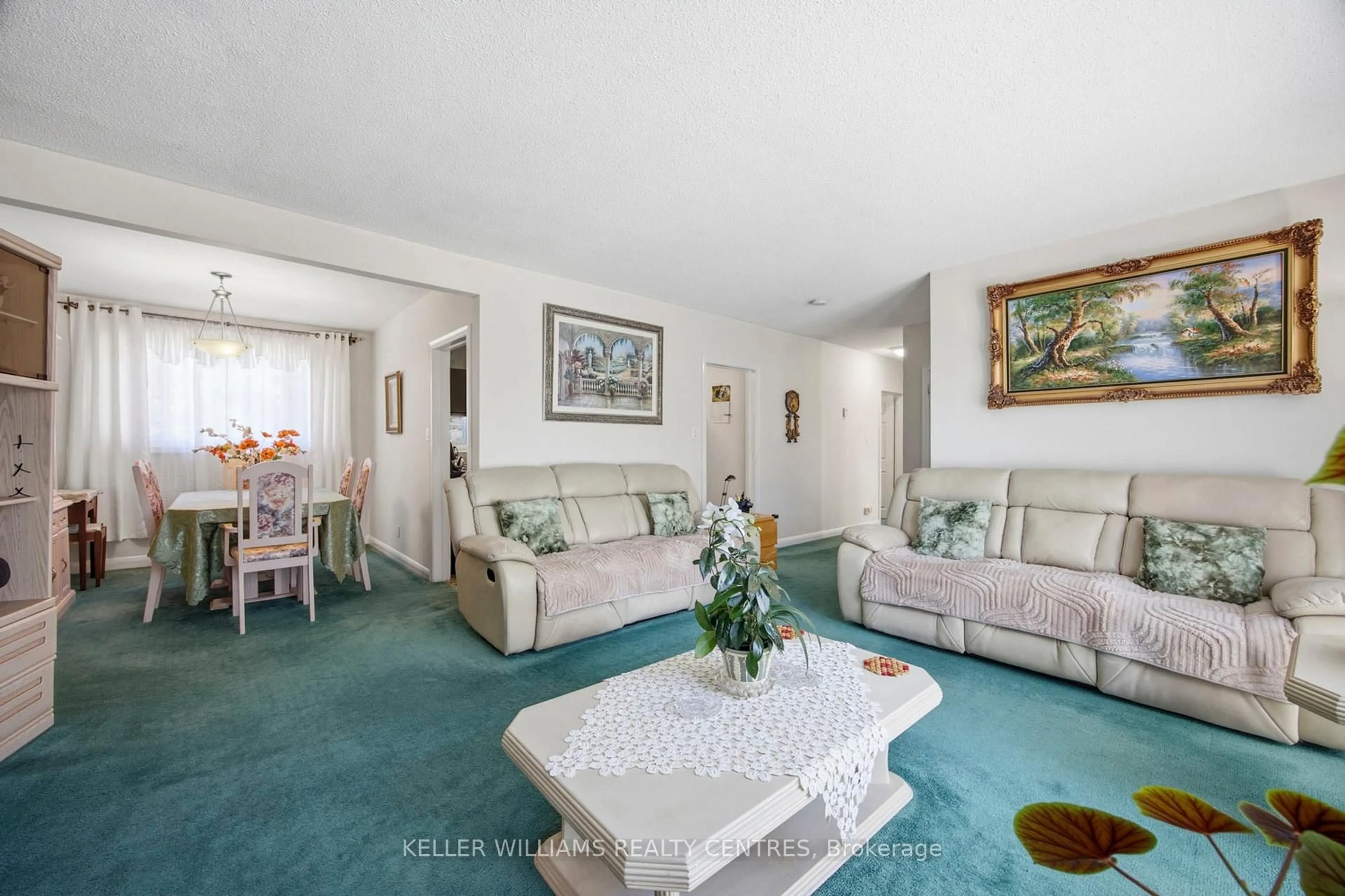 Living room with furniture, unknown for 30 Bendale Blvd, Toronto Ontario M1J 2B3